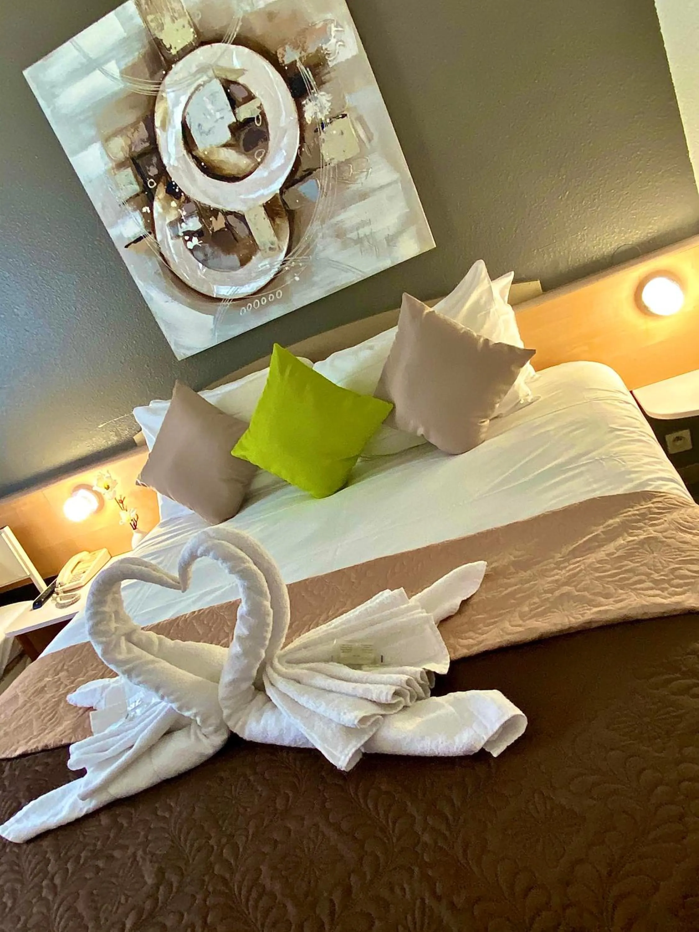 Decorative detail, Bed in Resothel Group