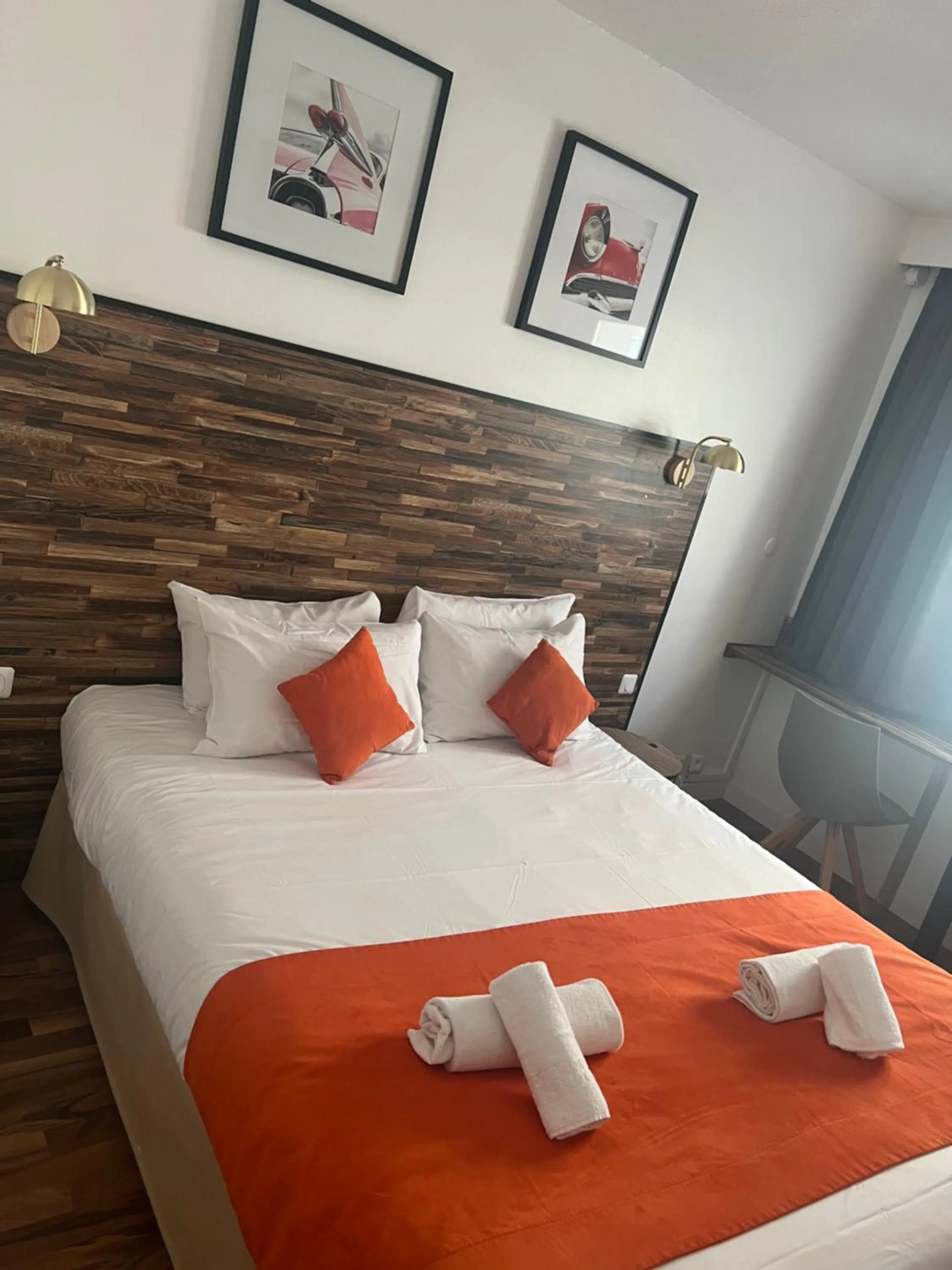 Bed in Resothel Group