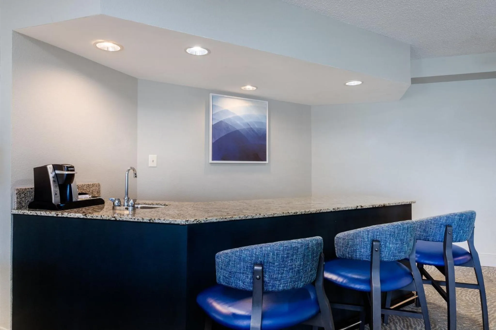 Photo of the whole room in Crowne Plaza Melbourne-Oceanfront by IHG