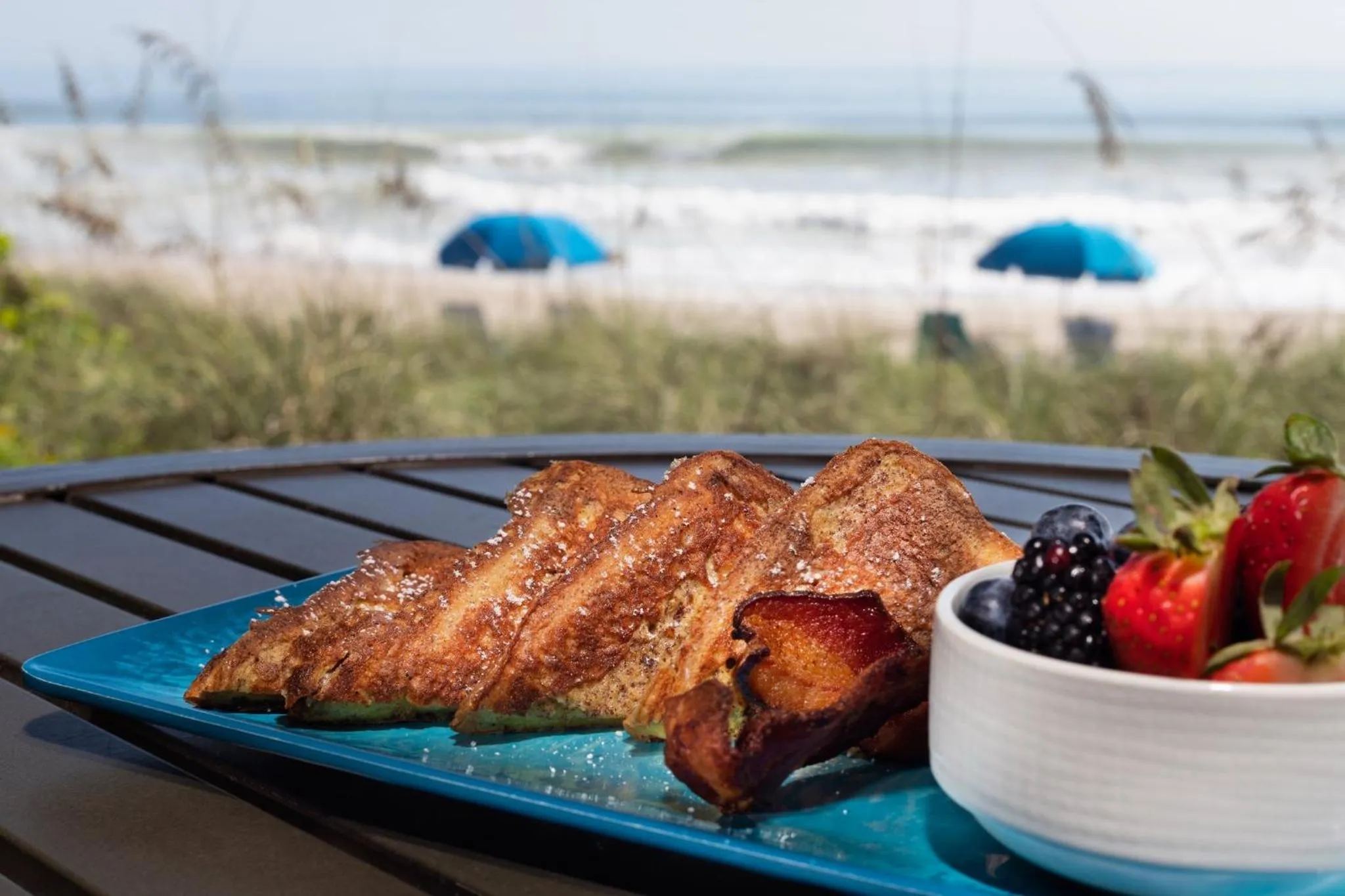 Restaurant/places to eat in Crowne Plaza Melbourne-Oceanfront by IHG