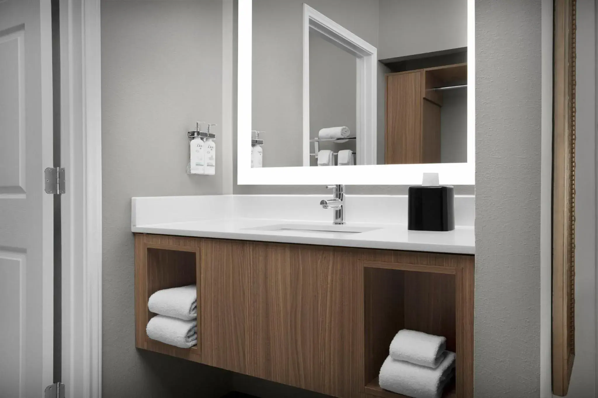 Photo of the whole room in Staybridge Suites West Fort Worth by IHG Photo of the whole room in Staybridge Suites West Fort Worth by IHG