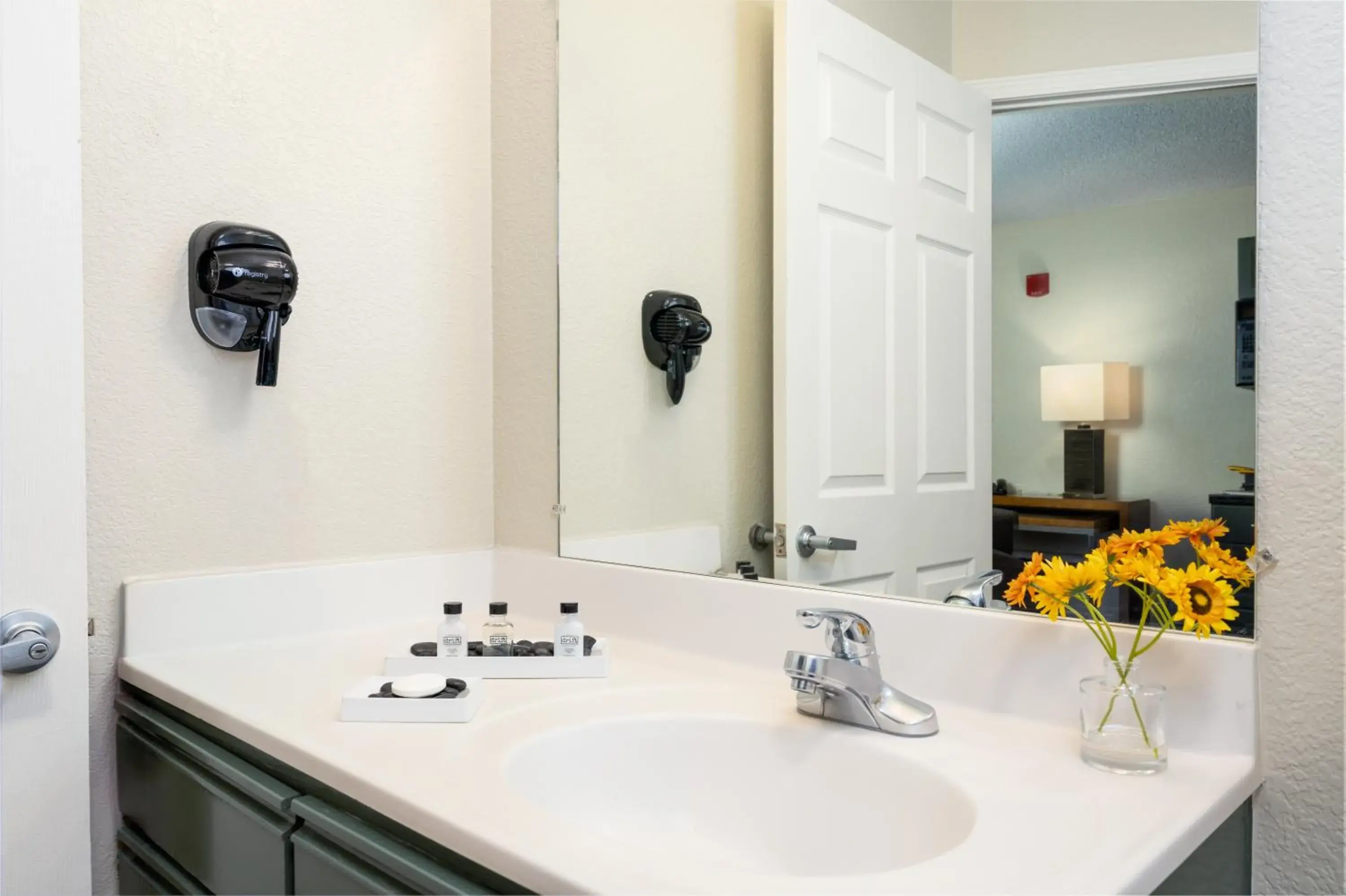 Bathroom in MCM Elegante Suites Bathroom in MCM Elegante Suites