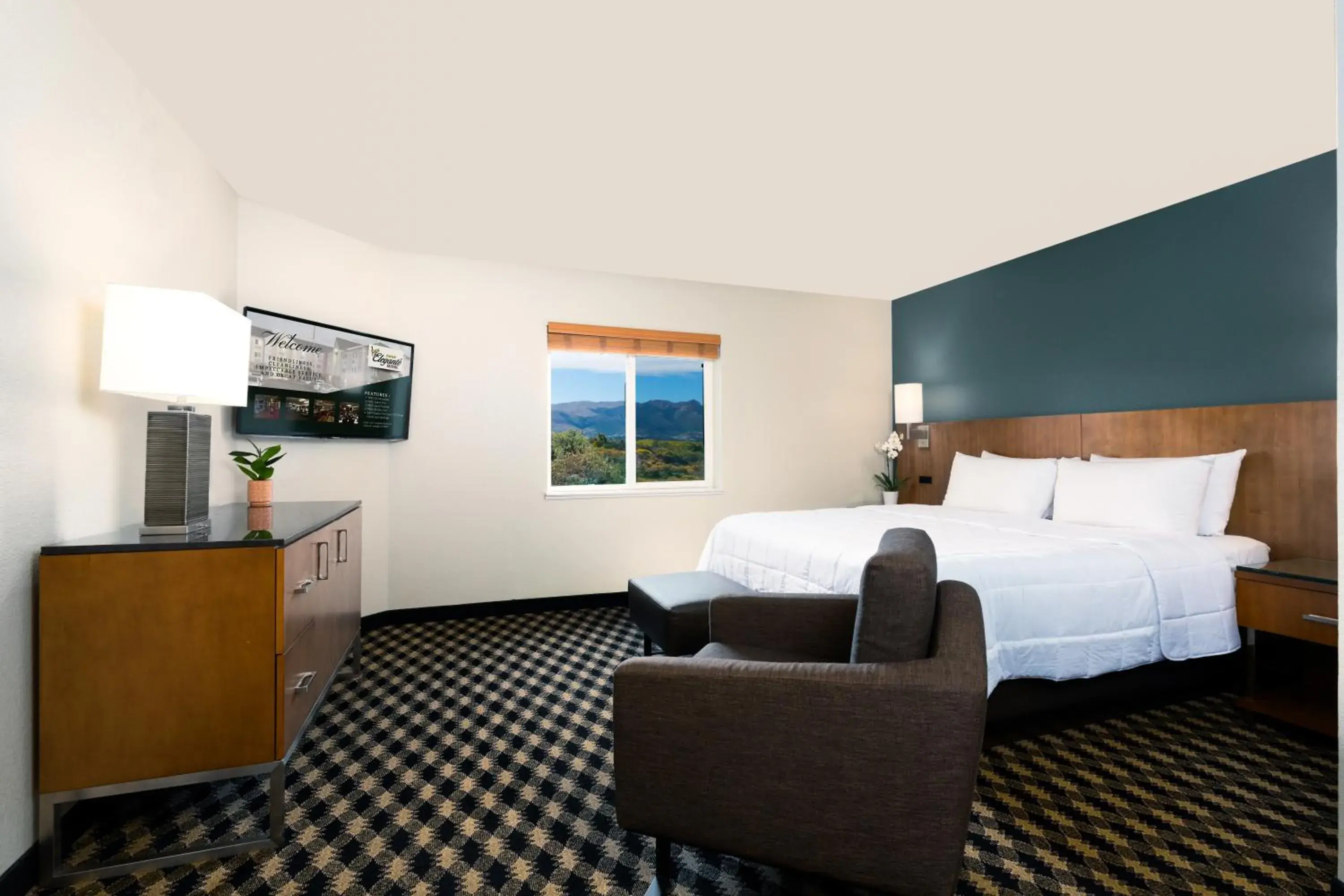 Bed in MCM Elegante Suites Bed in MCM Elegante Suites