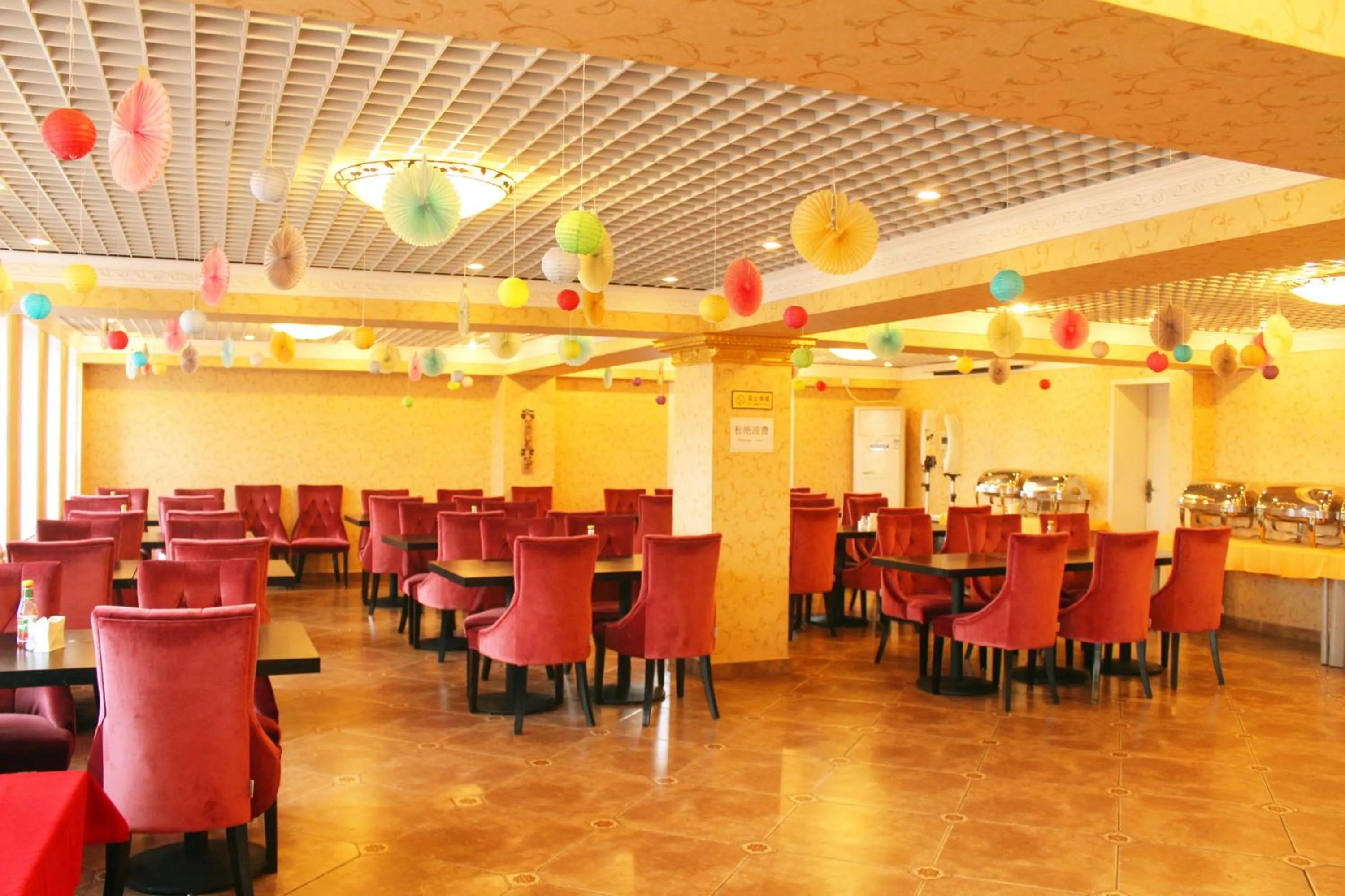 Restaurant/places to eat in King Parkview Hotel