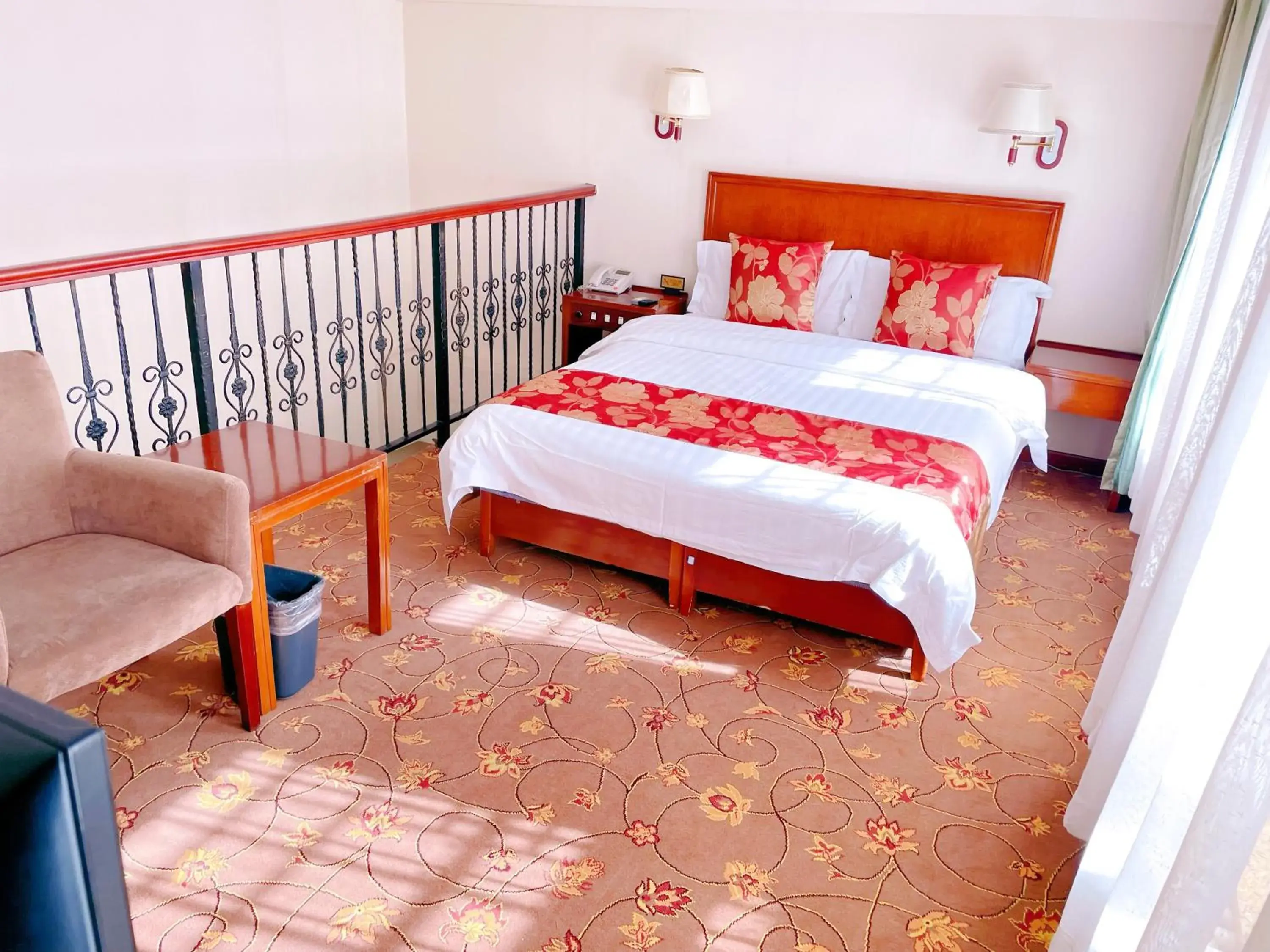 Bed in King Parkview Hotel Bed in King Parkview Hotel