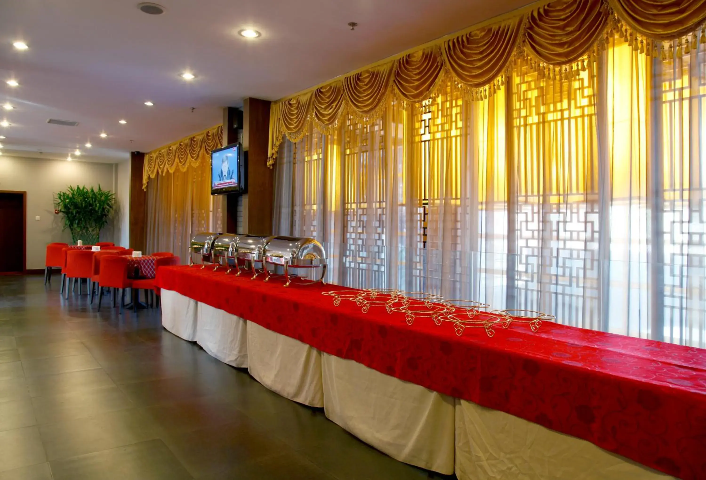 Restaurant/places to eat in King Parkview Hotel Restaurant/places to eat in King Parkview Hotel