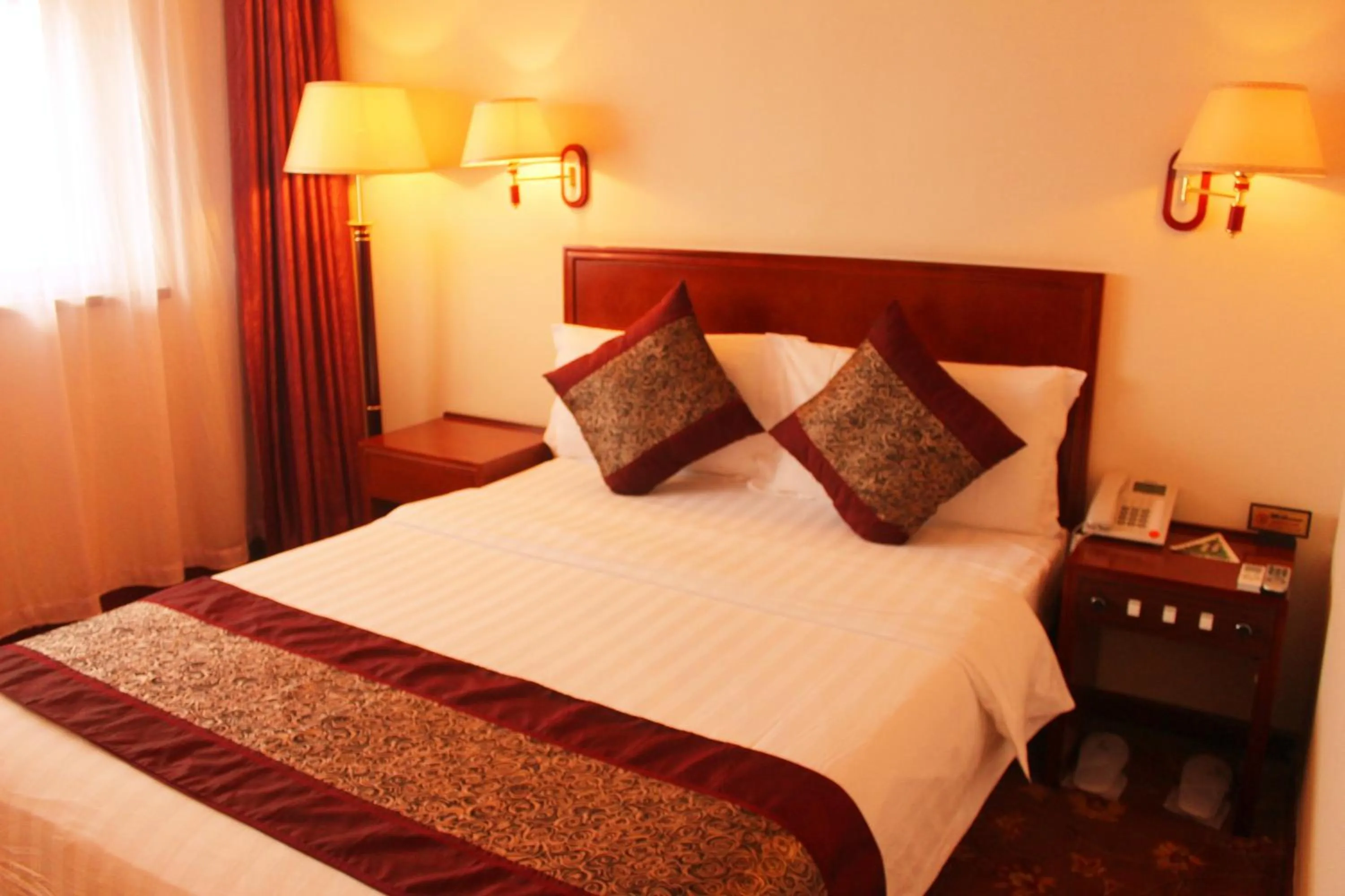 Bed in King Parkview Hotel