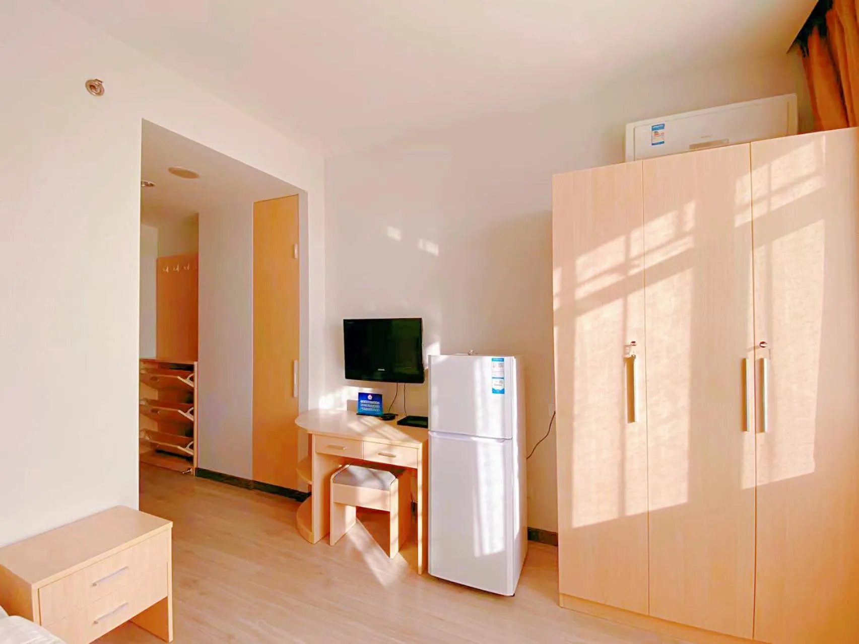 wardrobe in King Parkview Hotel