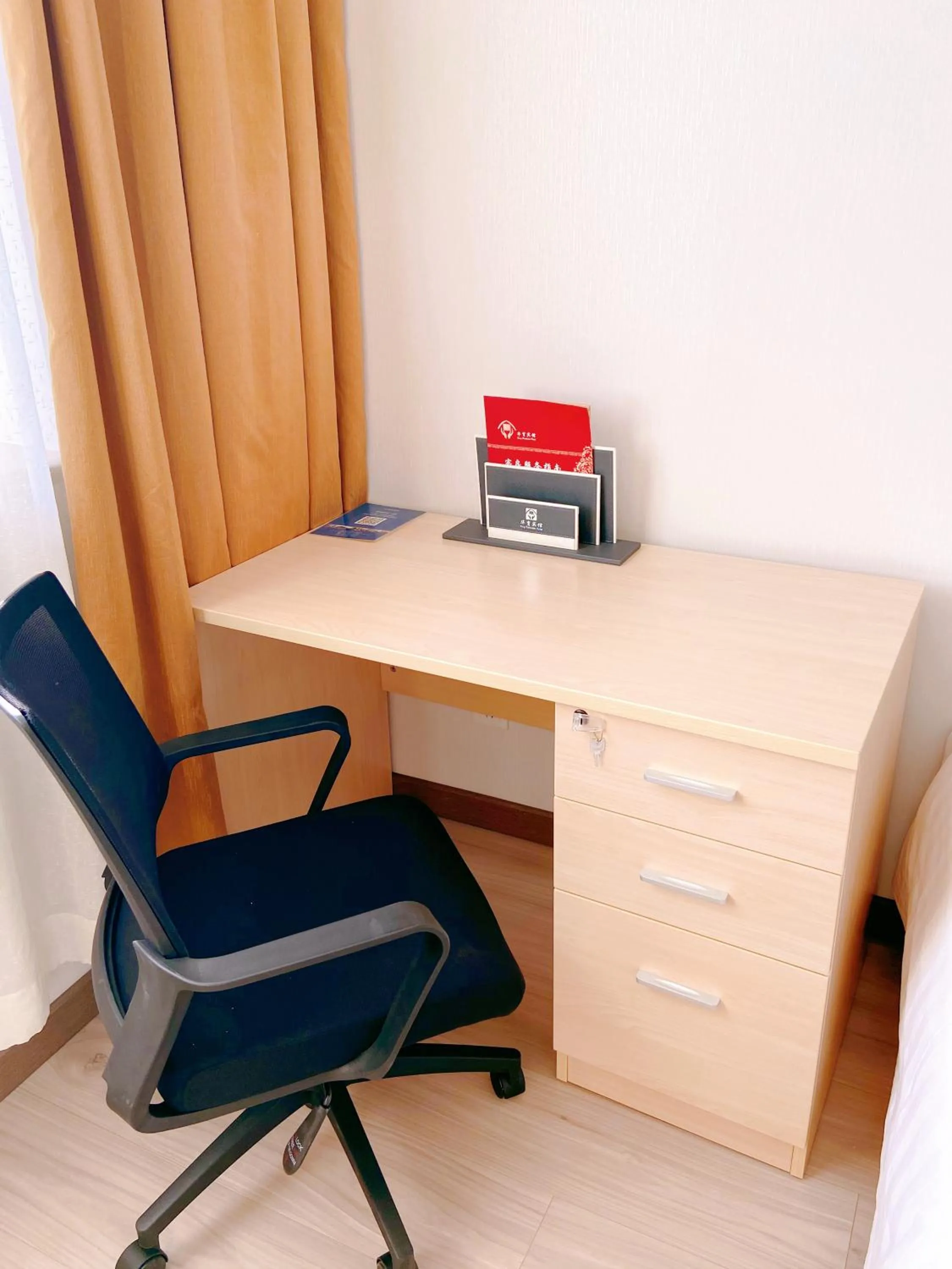 hair dresser in King Parkview Hotel