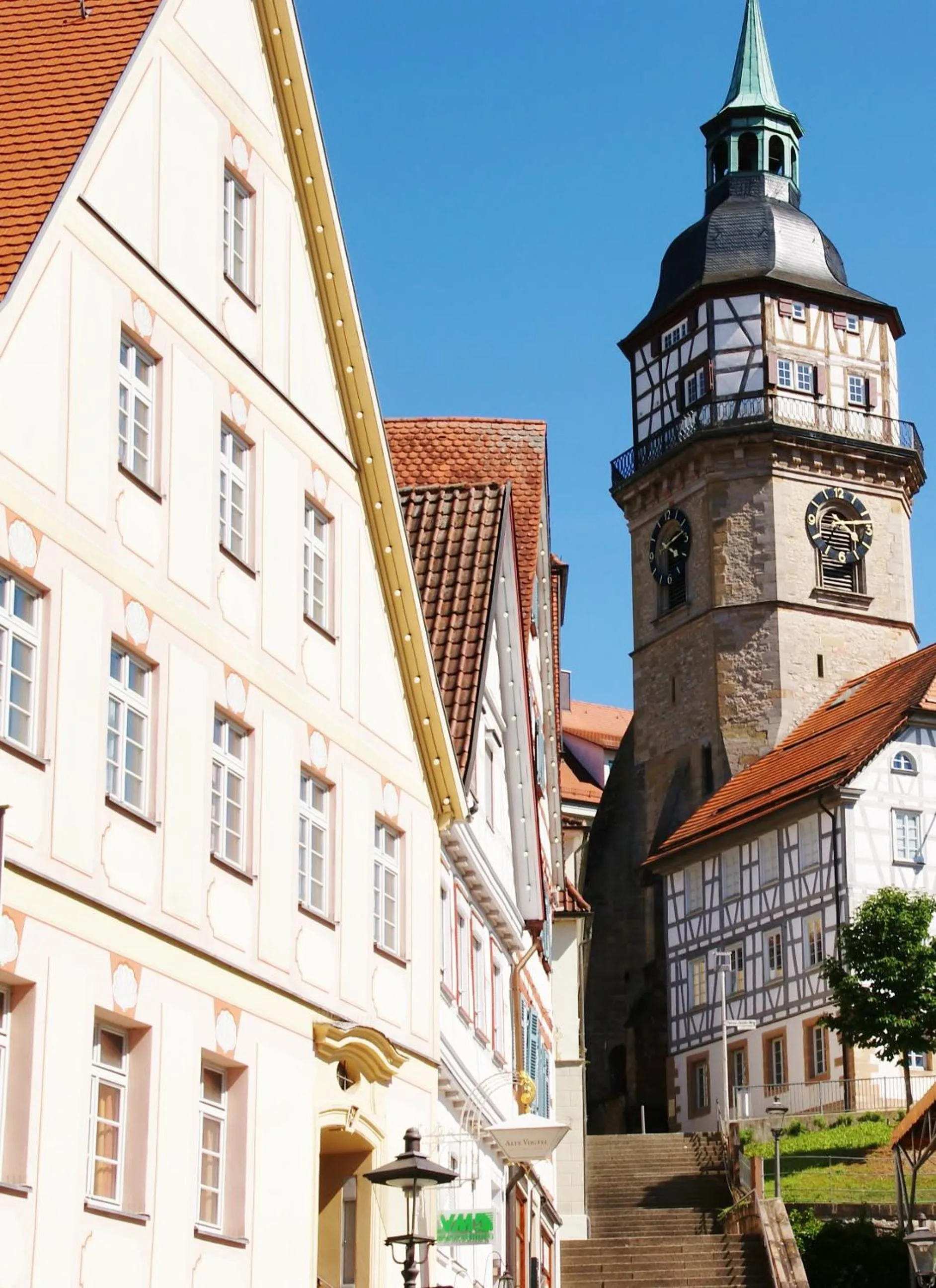 Staff in Taste Smart Hotel Backnang