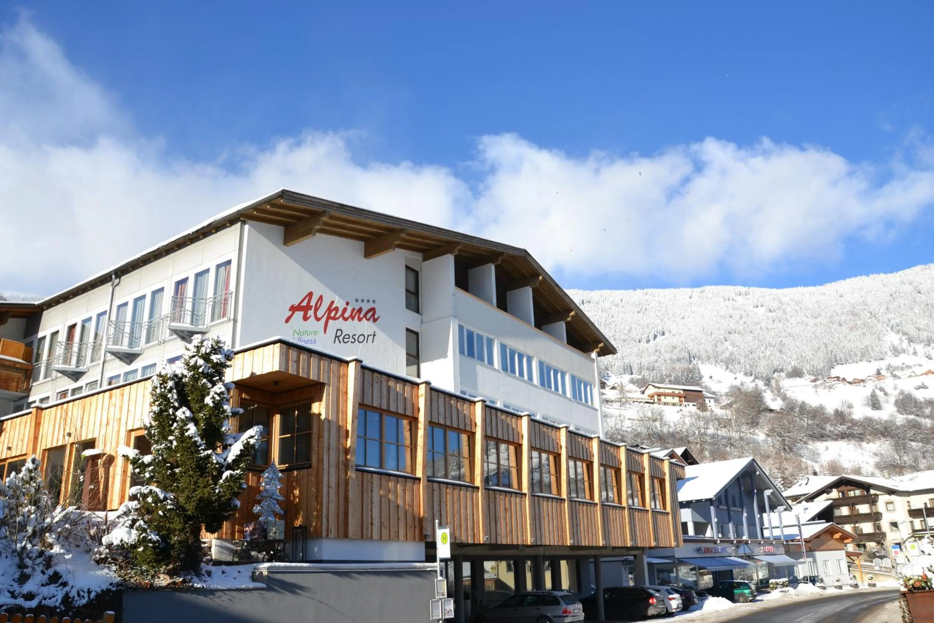 Property building in Hotel Alpina nature-wellness