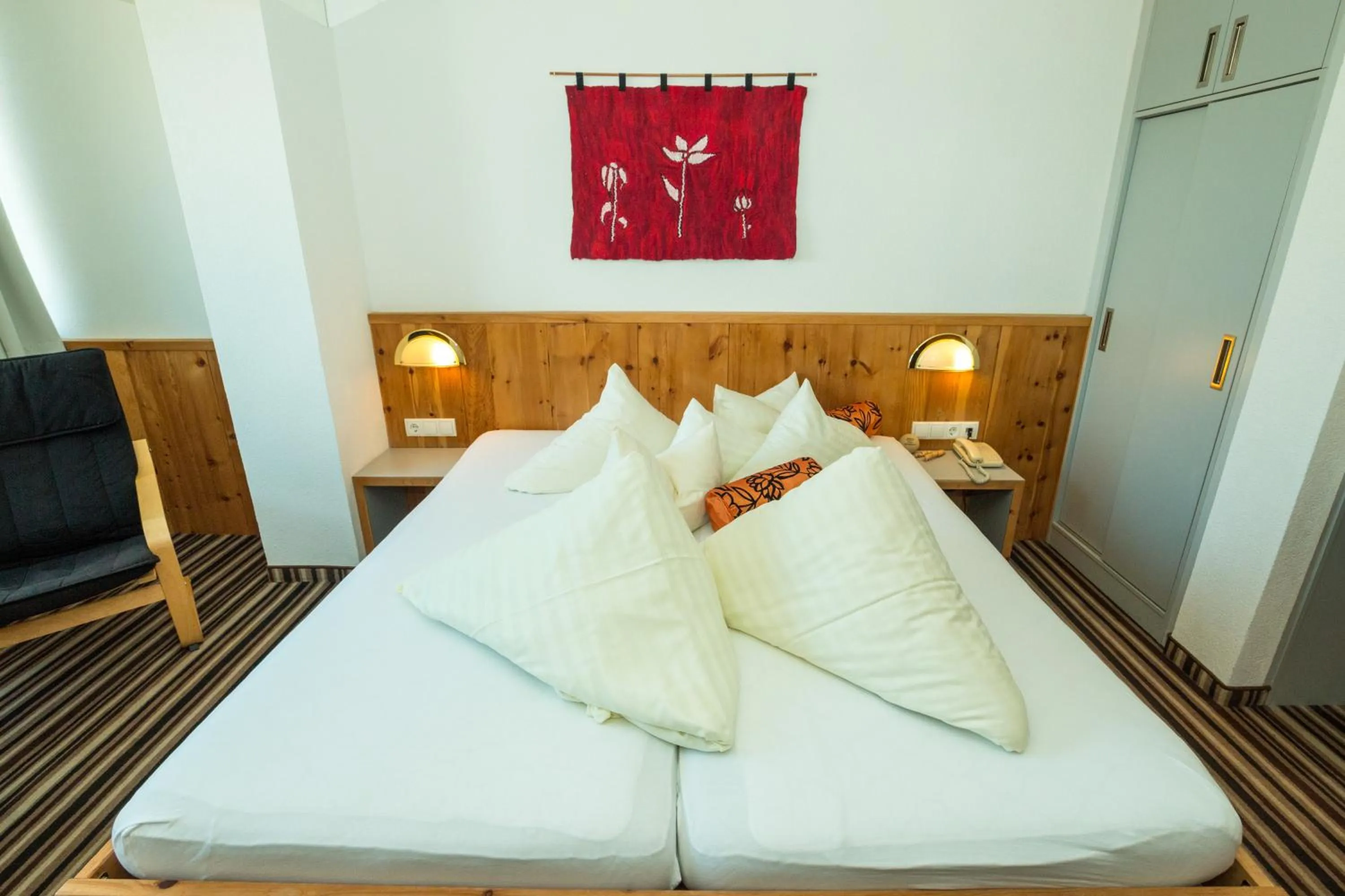 Photo of the whole room, Bed in Hotel Alpina nature-wellness