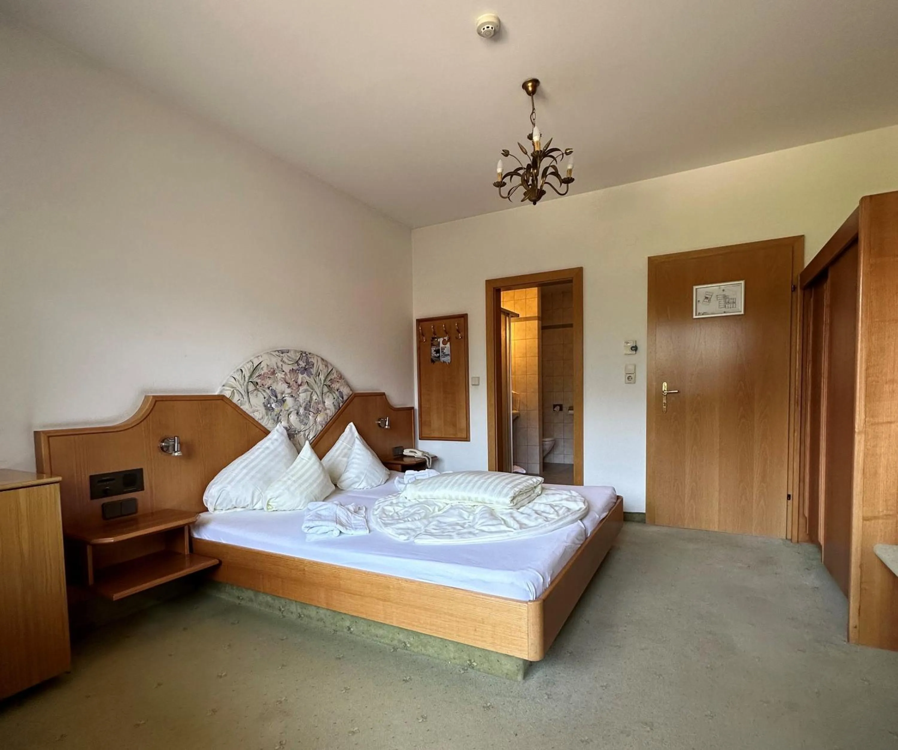Photo of the whole room, Bed in Hotel Alpina nature-wellness
