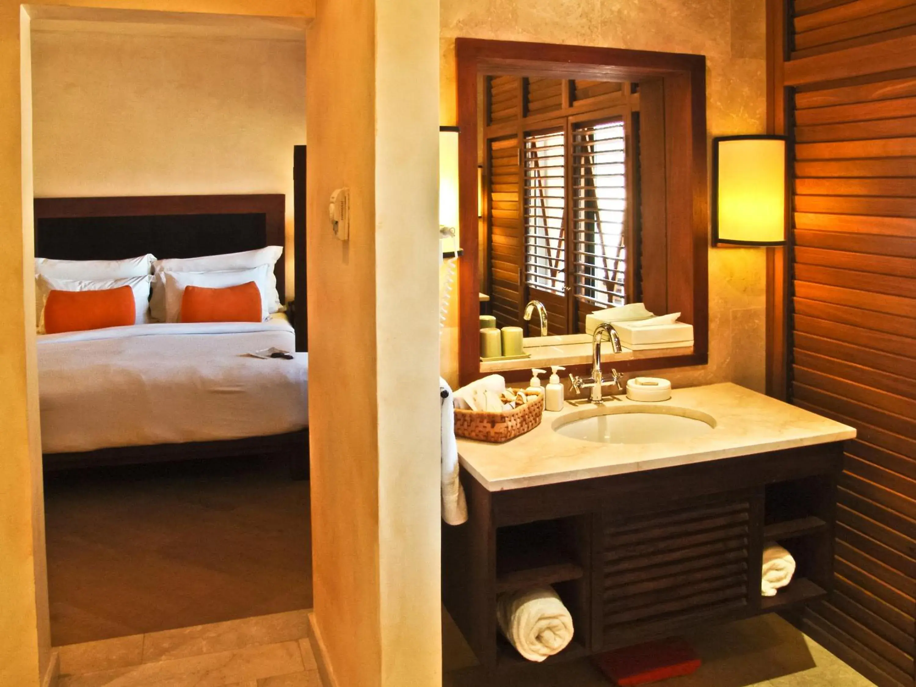 Bed in Ma'in Hot Springs Bed in Ma'in Hot Springs