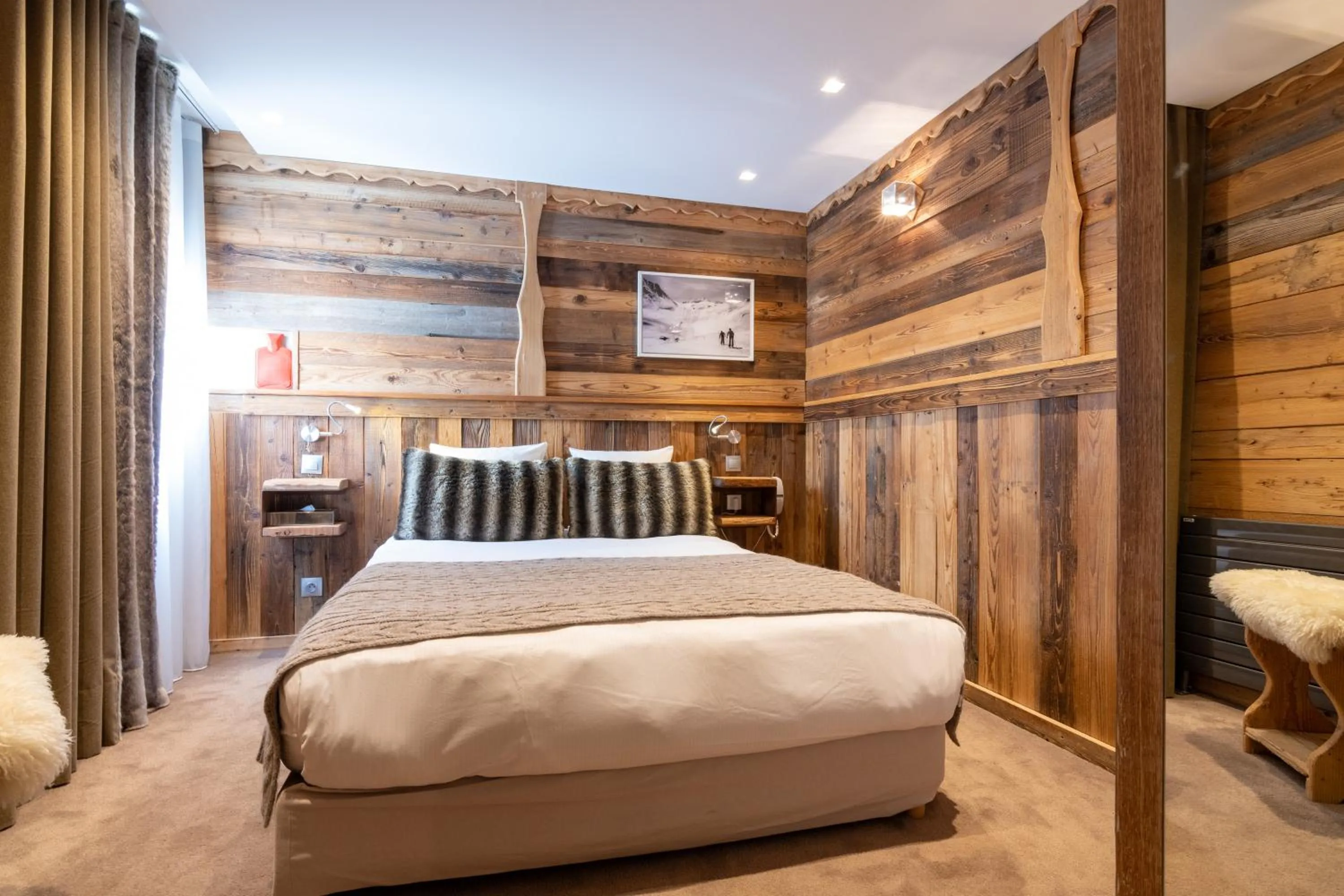 Bed in Hotel 3 Vallées Val Thorens