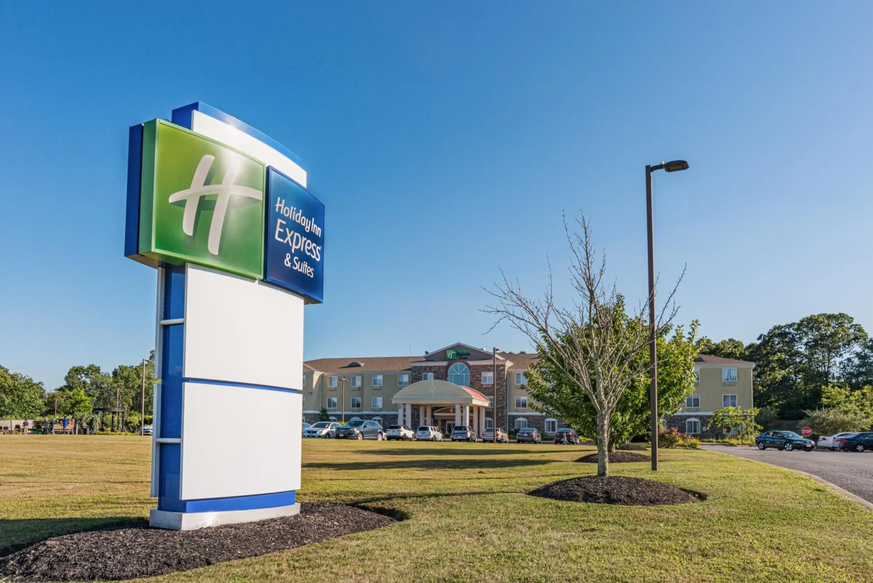 Property building in Holiday Inn Express Hotel & Suites Swansea by IHG Property building in Holiday Inn Express Hotel & Suites Swansea by IHG