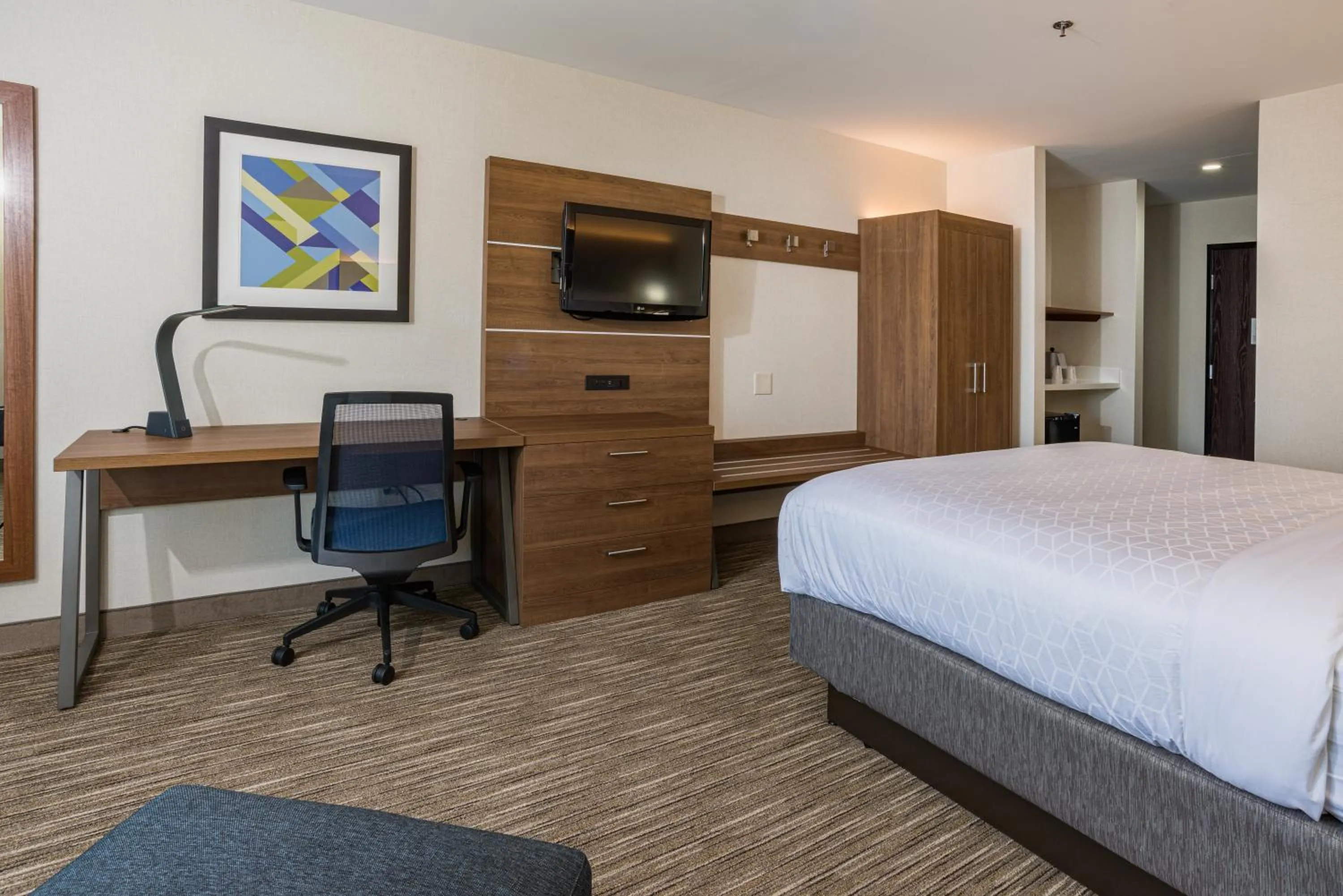 Photo of the whole room, Bed in Holiday Inn Express Hotel & Suites Swansea by IHG