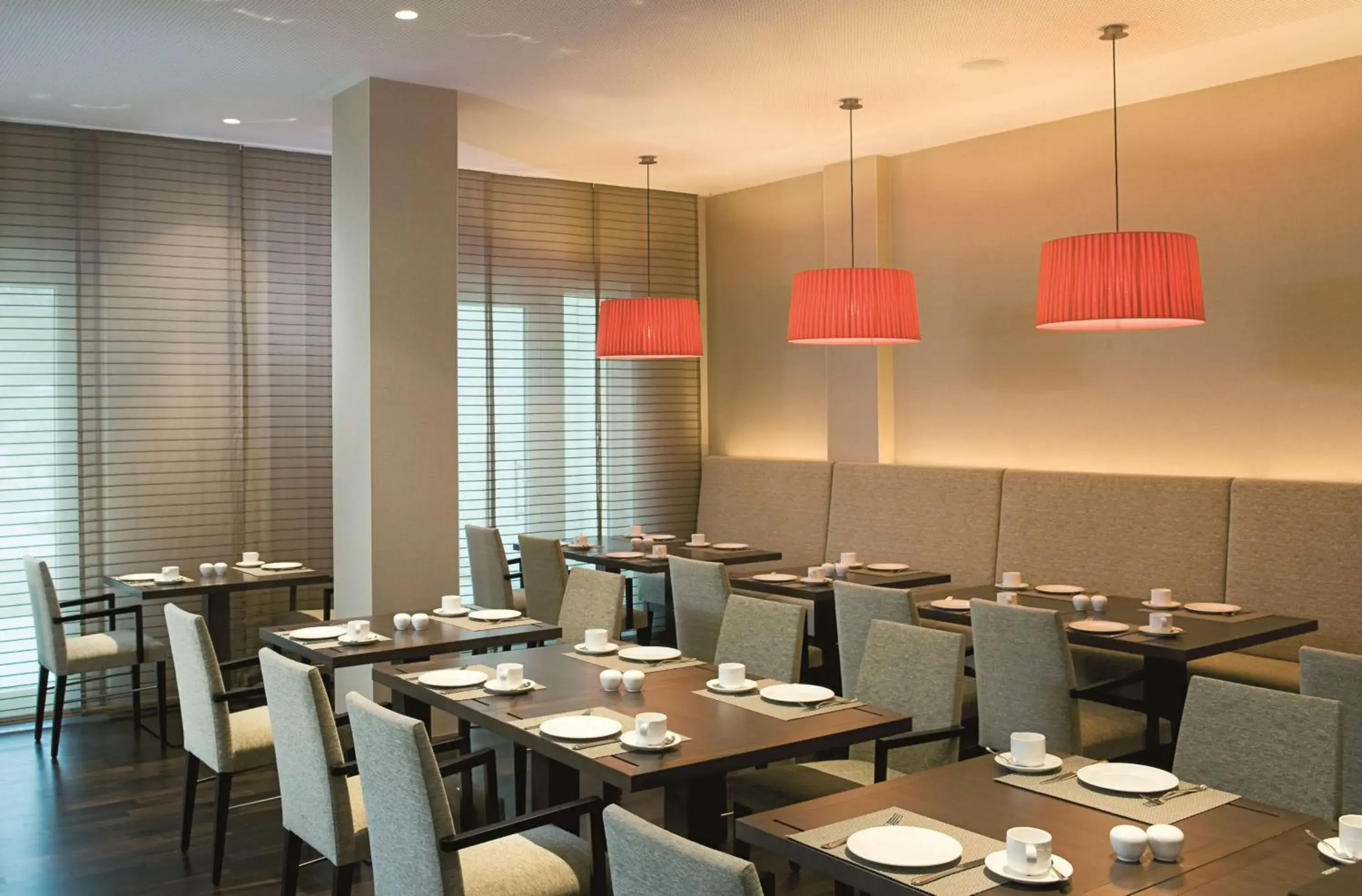 Restaurant/places to eat in NH Berlin Potsdamer Platz Restaurant/places to eat in NH Berlin Potsdamer Platz