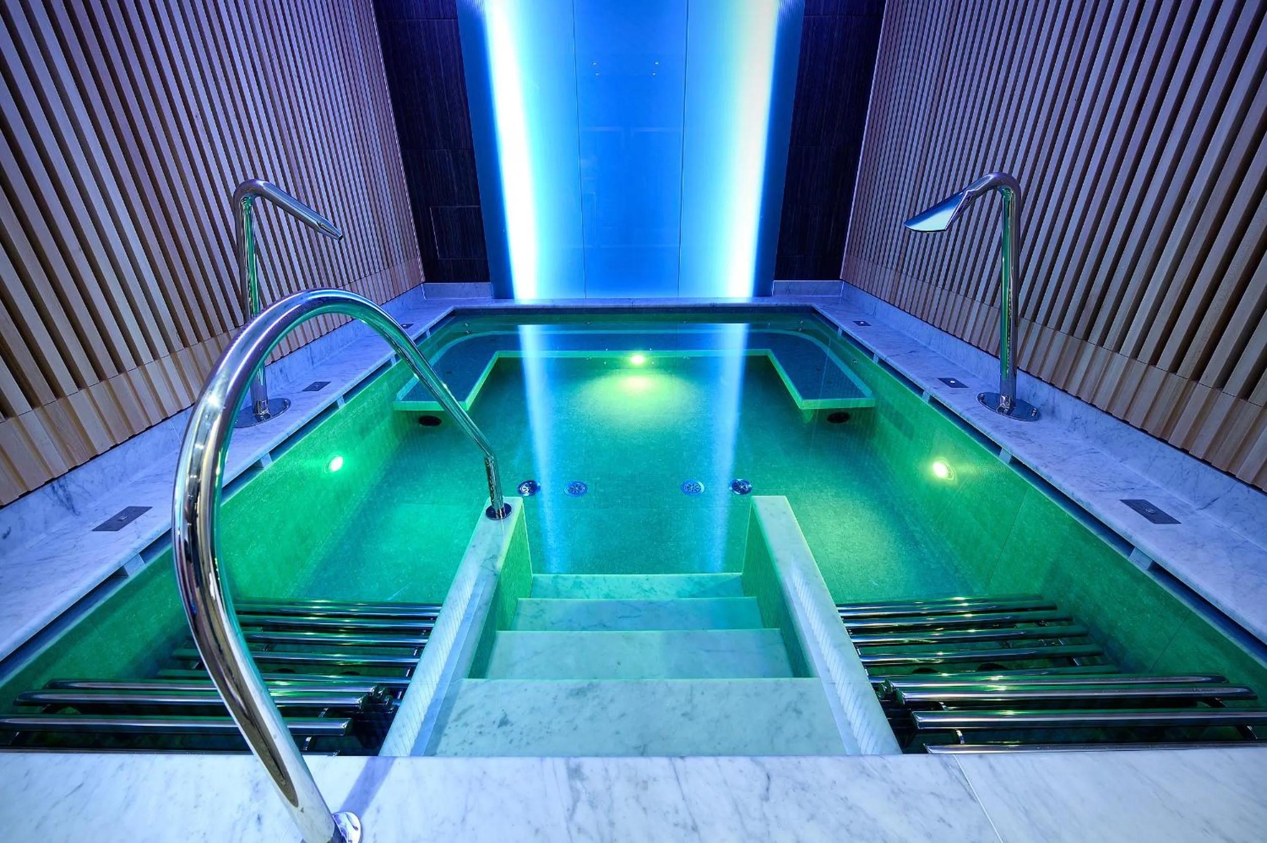 Hot Tub in Grand Hotel & Riviera