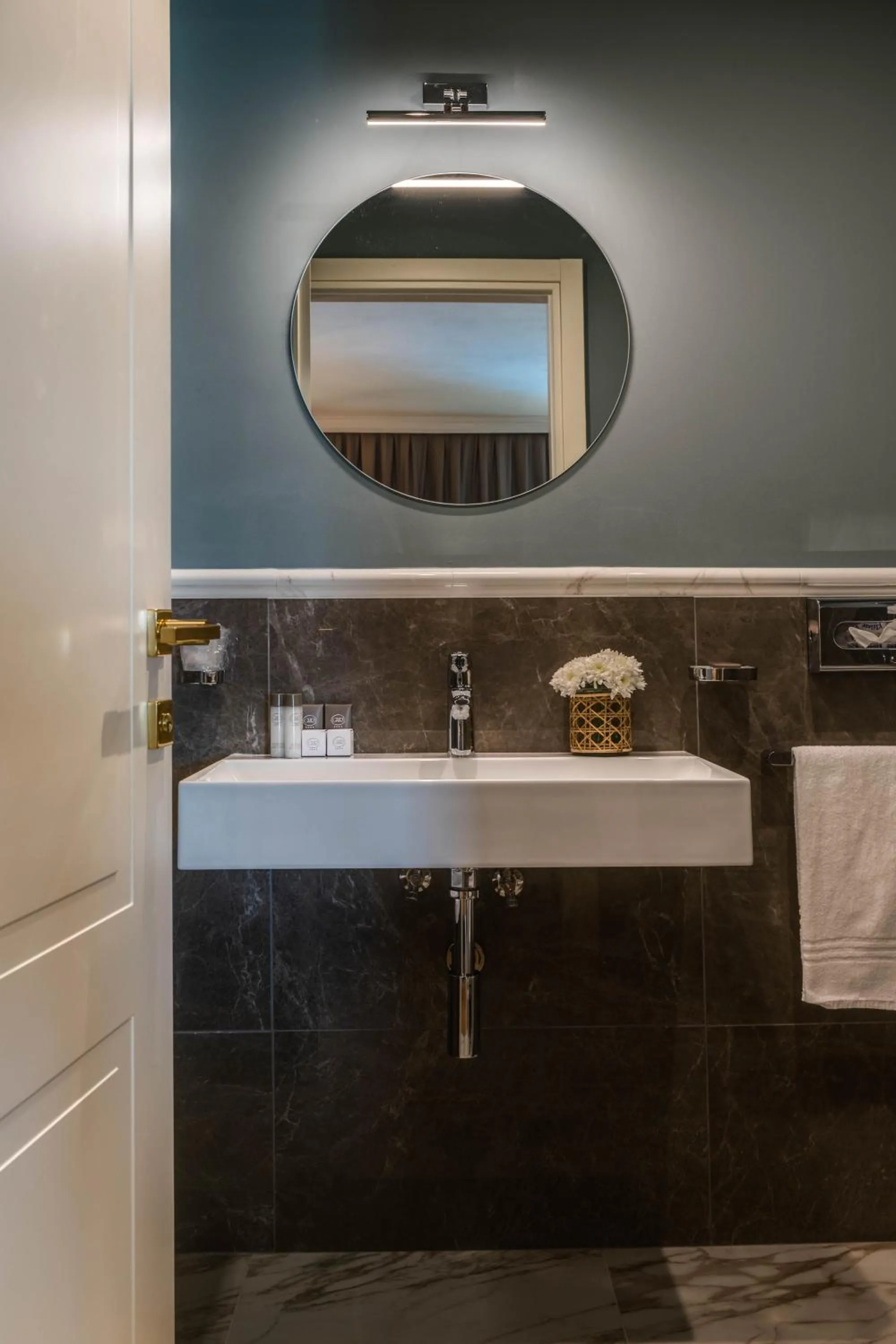 Bathroom in Grand Hotel & Riviera