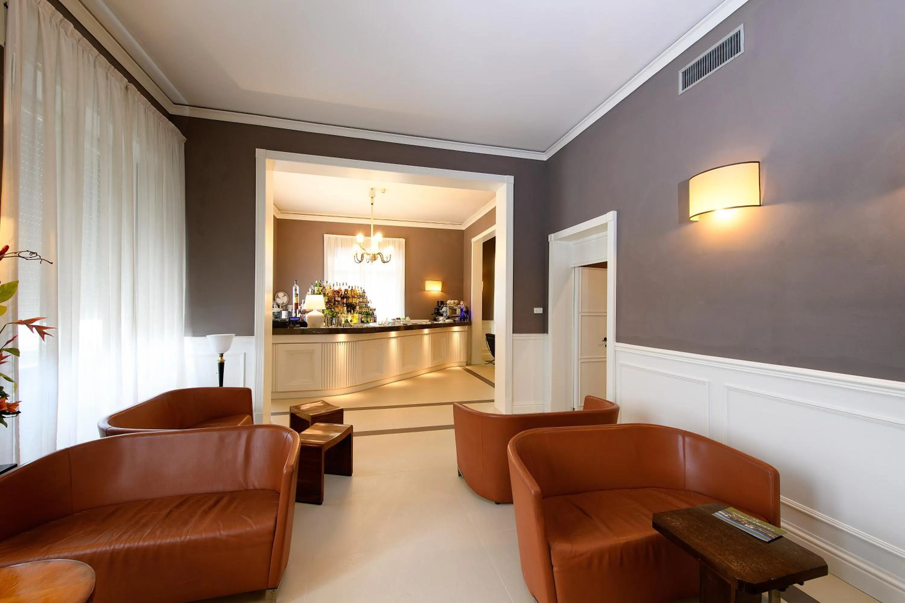 Lounge or bar in Grand Hotel & Riviera