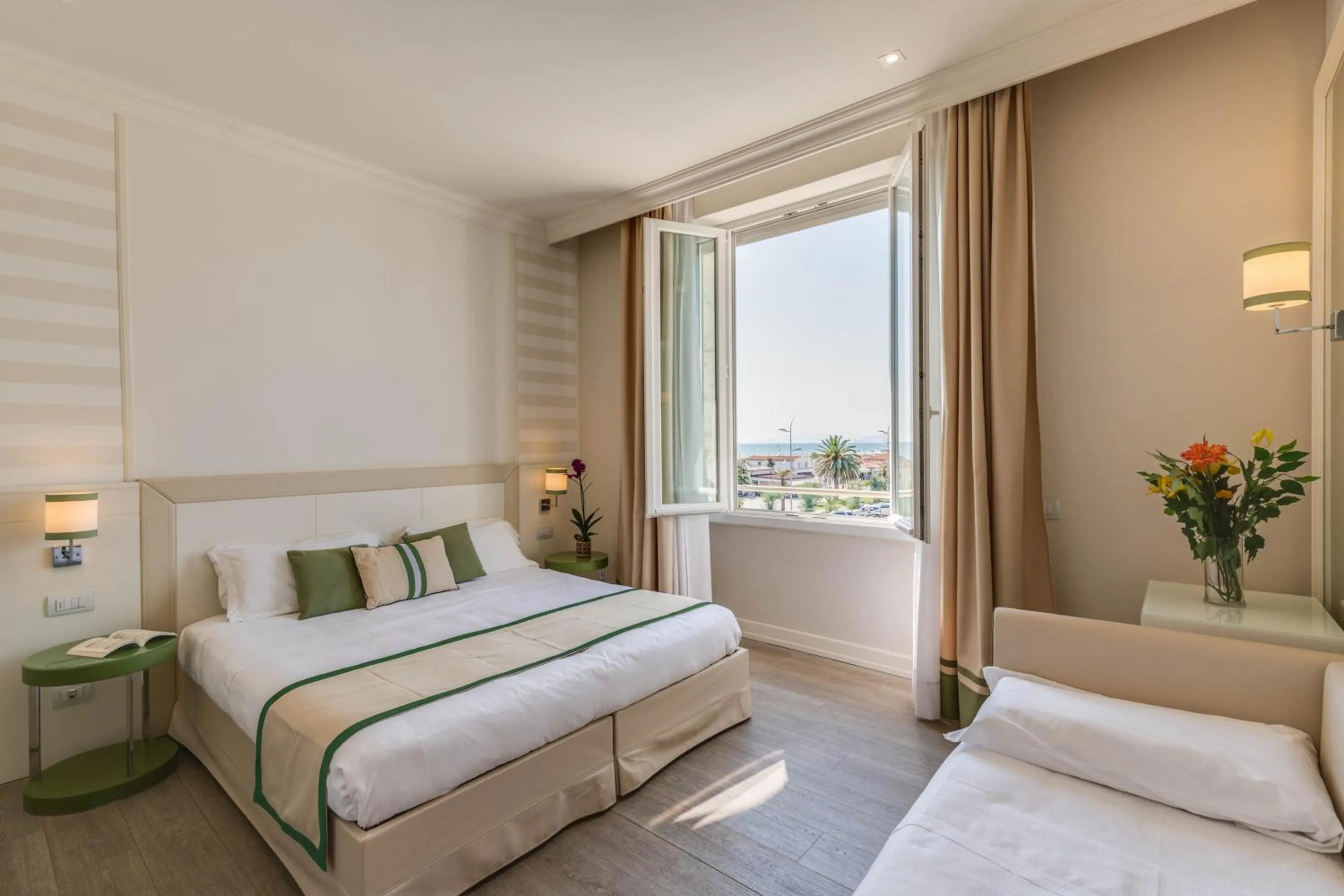 Bed in Grand Hotel & Riviera
