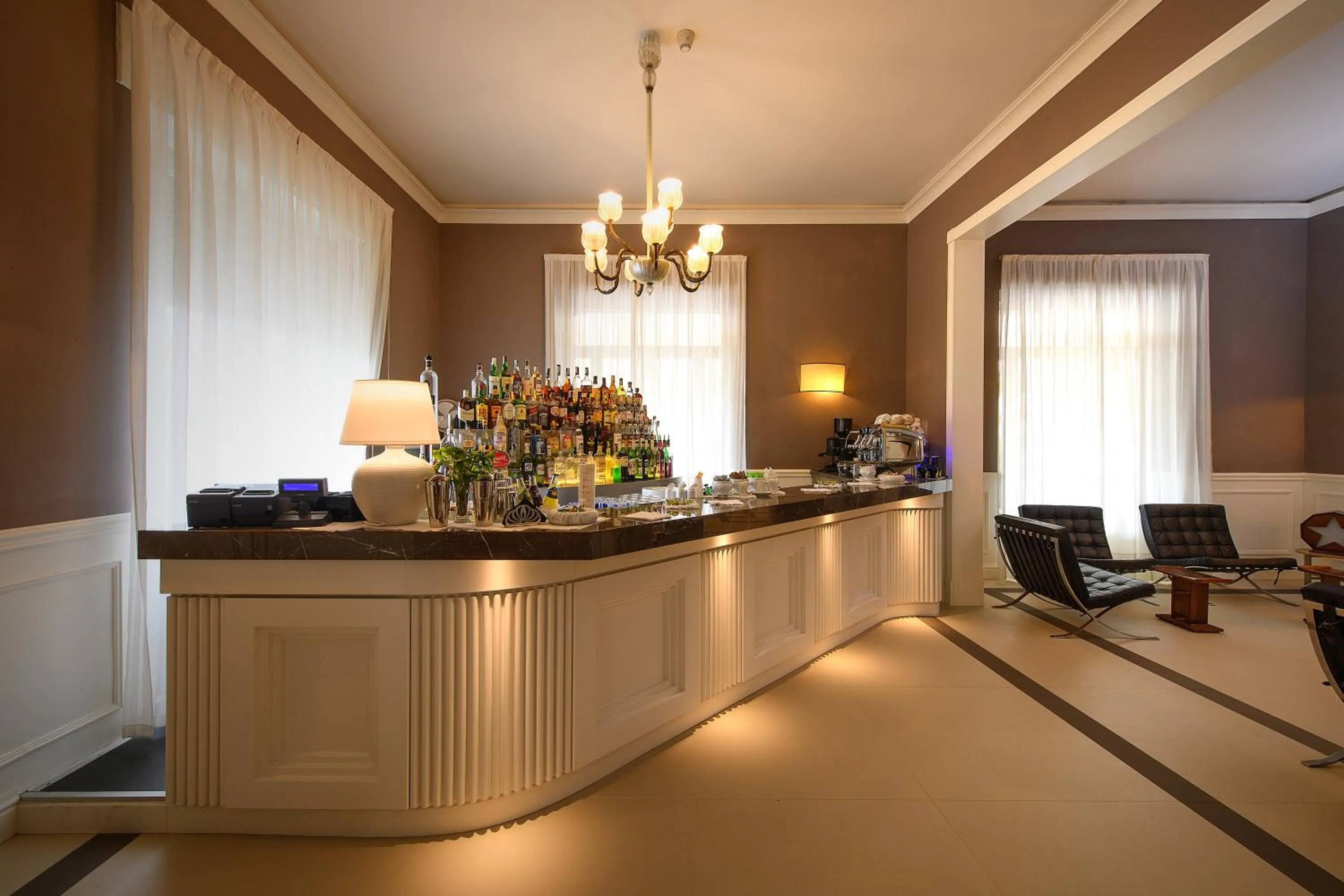 Lounge or bar in Grand Hotel & Riviera