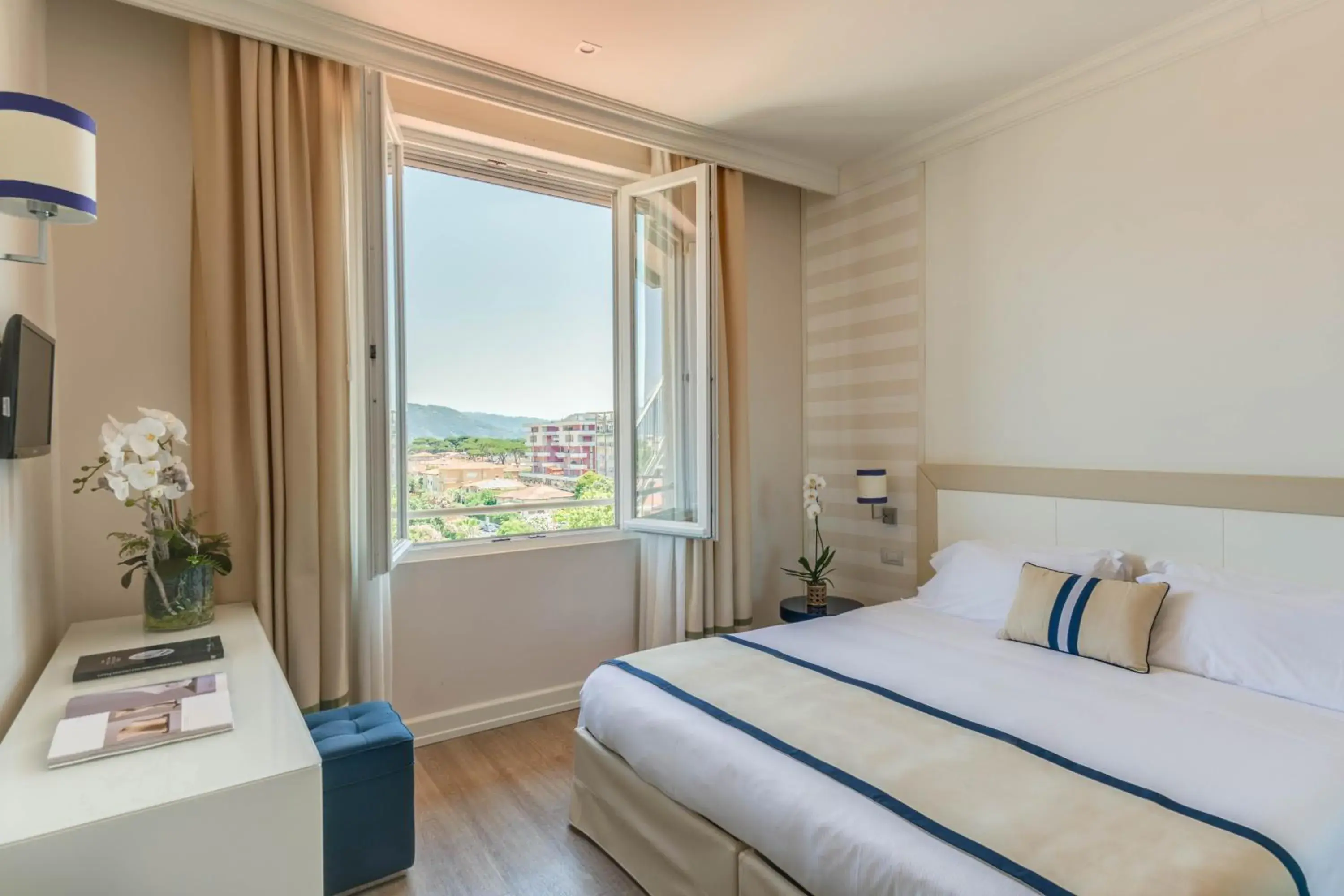 Classic Double Room in Grand Hotel & Riviera Classic Double Room in Grand Hotel & Riviera