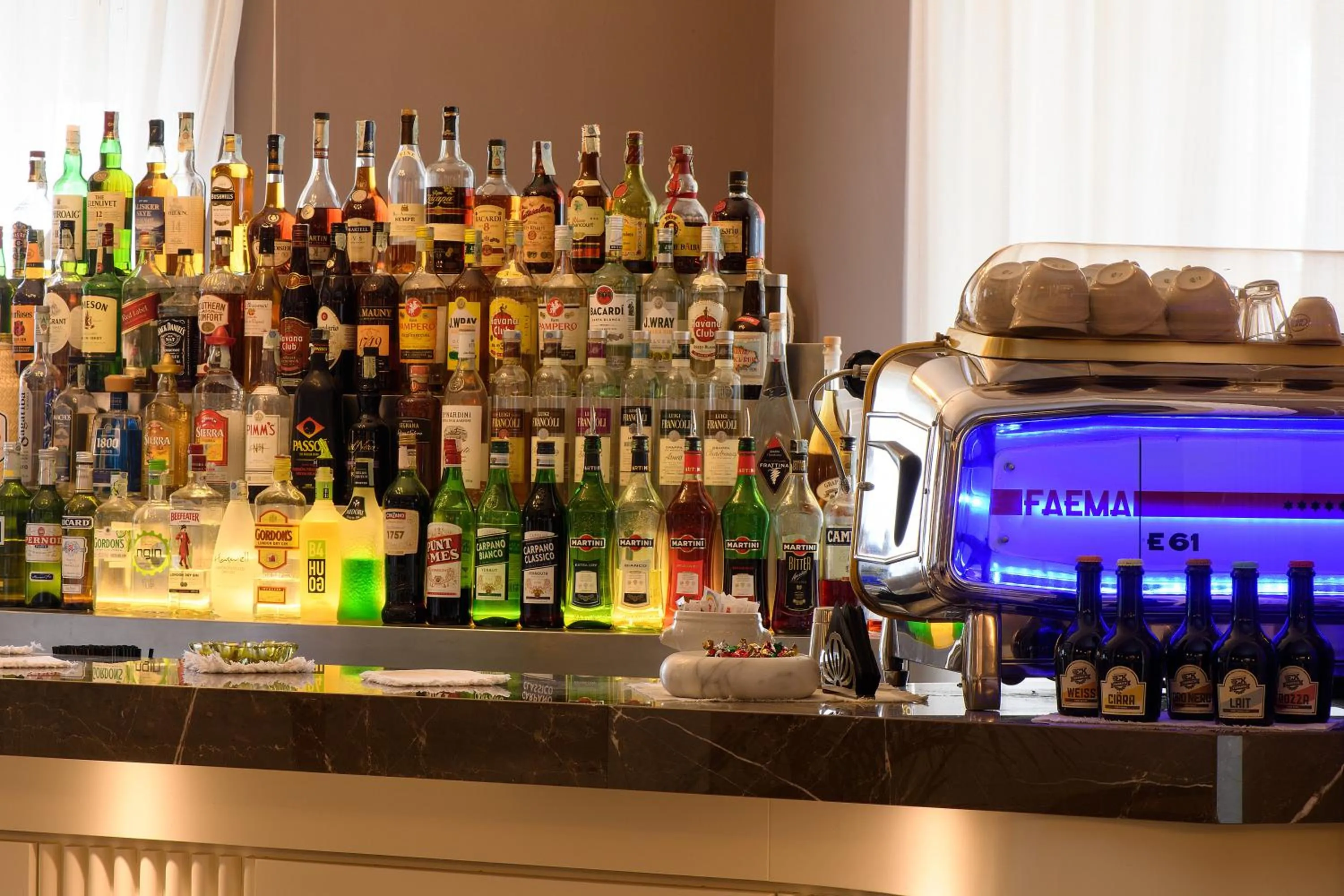 Area and facilities in Grand Hotel & Riviera