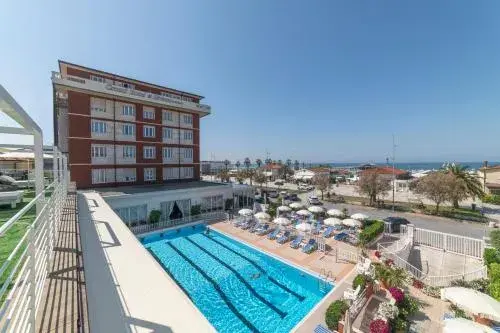 Grand Hotel & Riviera Grand Hotel & Riviera