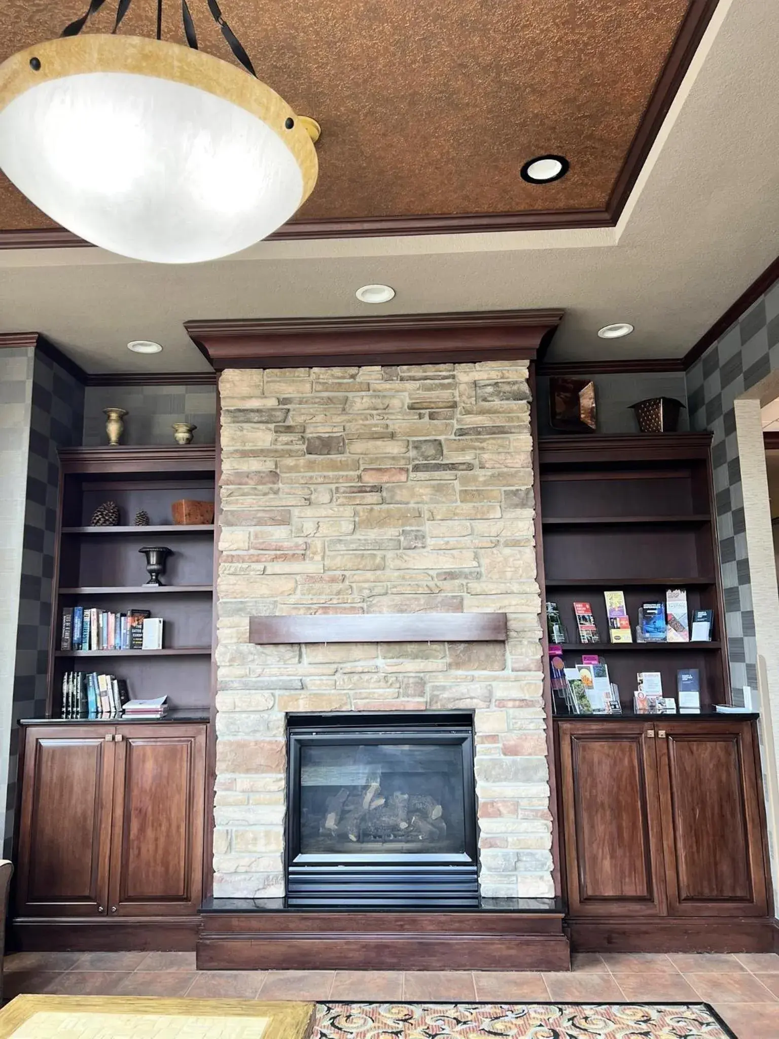 Lobby or reception in Holiday Inn Express Hotel & Suites Portland-Northwest Downtown by IHG Lobby or reception in Holiday Inn Express Hotel & Suites Portland-Northwest Downtown by IHG