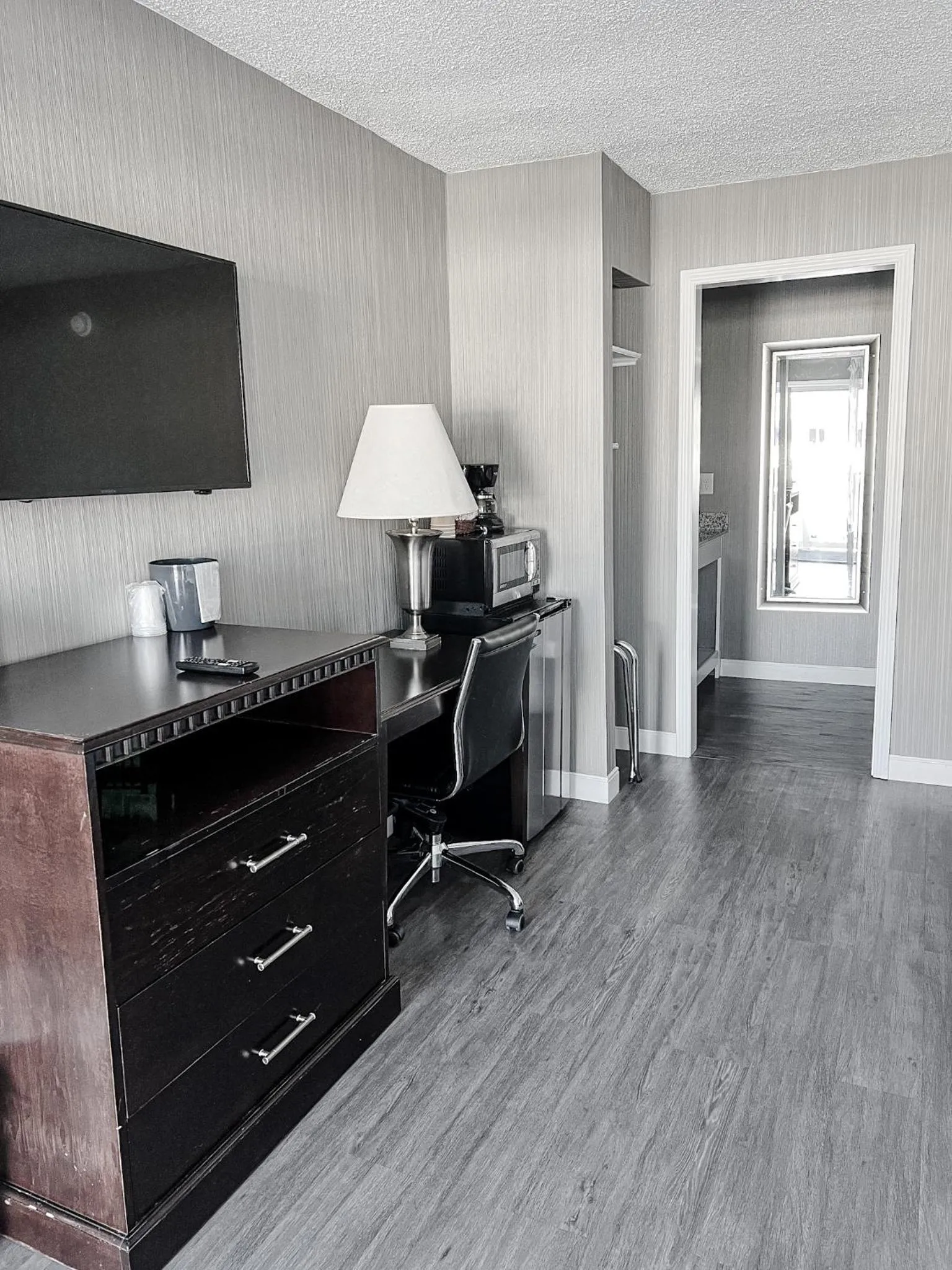 TV and multimedia in Georgian Lakeside Resort