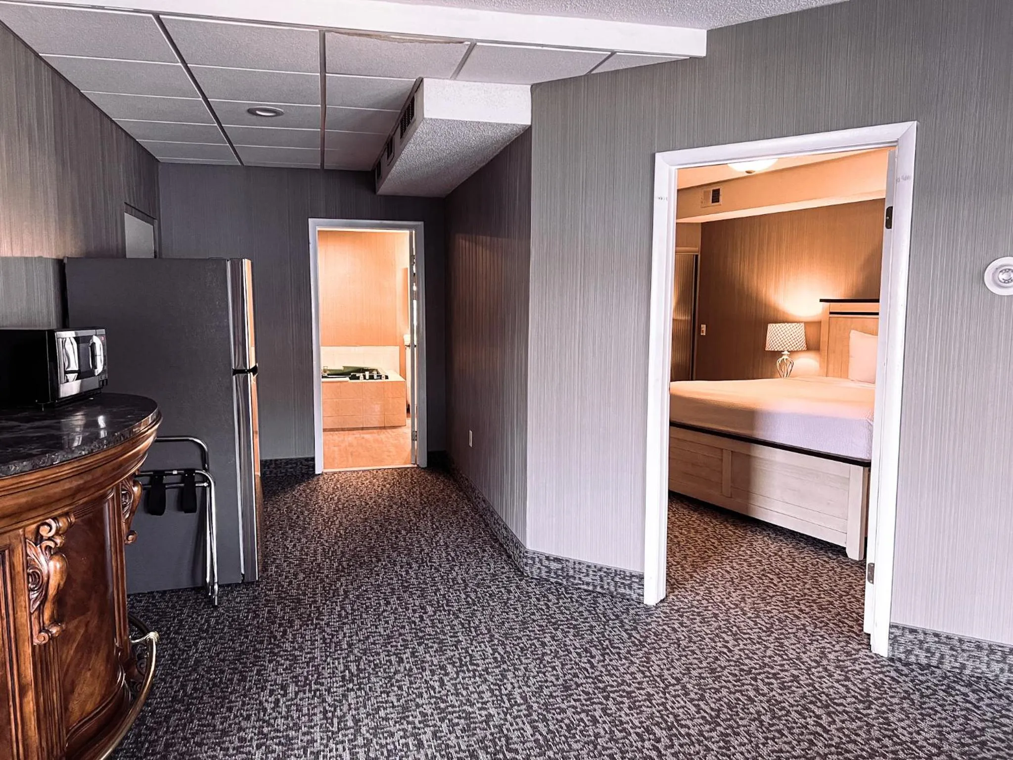 Photo of the whole room in Georgian Lakeside Resort