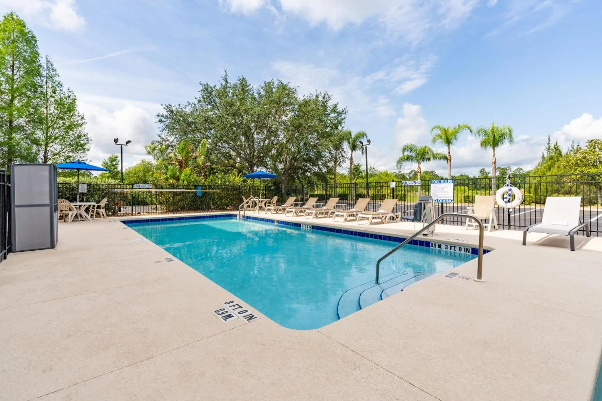 Swimming pool in Holiday Inn Express Hotel & Suites Orange City - Deltona by IHG