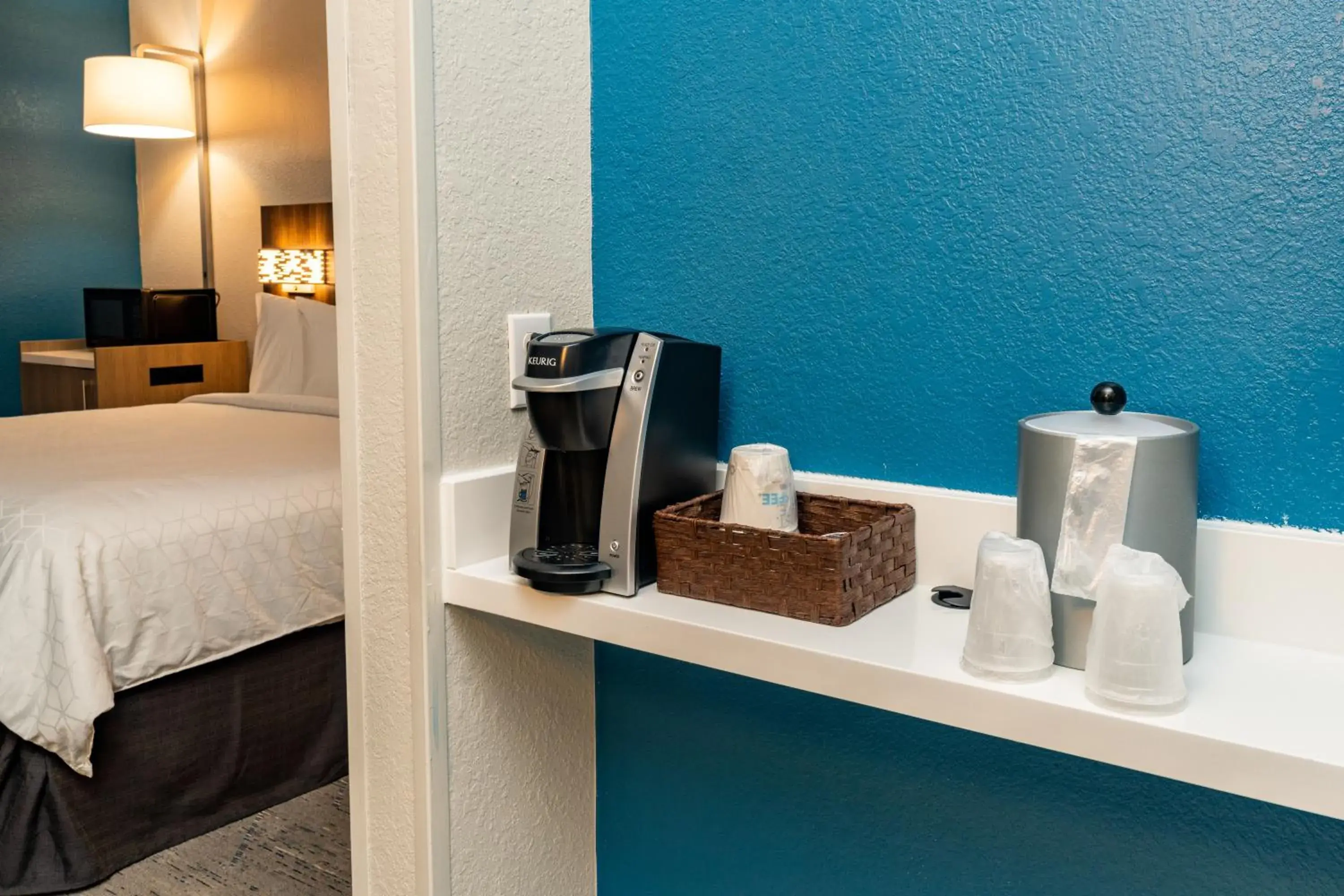 Bed in Holiday Inn Express Hotel & Suites Orange City - Deltona by IHG Bed in Holiday Inn Express Hotel & Suites Orange City - Deltona by IHG