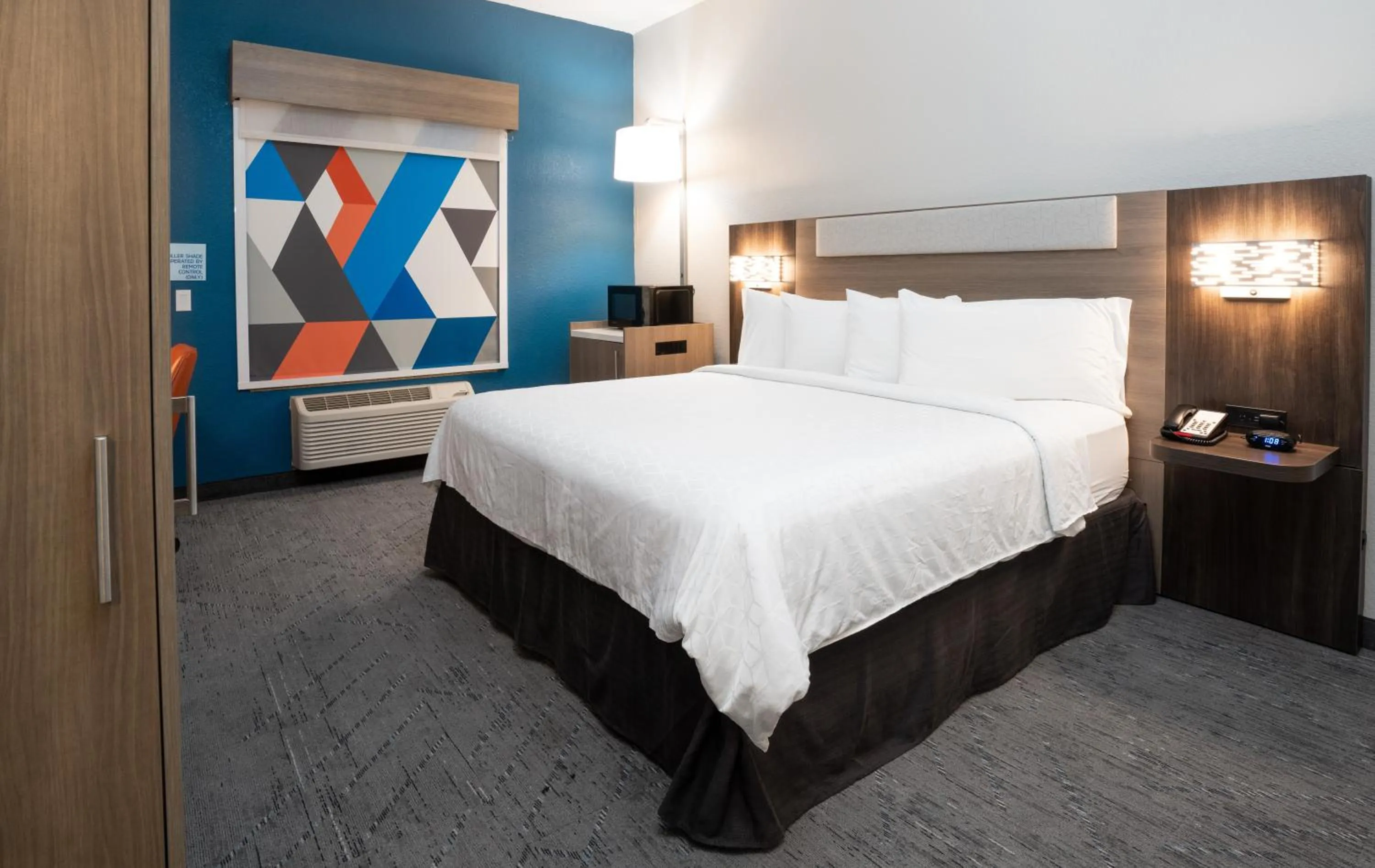 Bed in Holiday Inn Express Hotel & Suites Orange City - Deltona by IHG