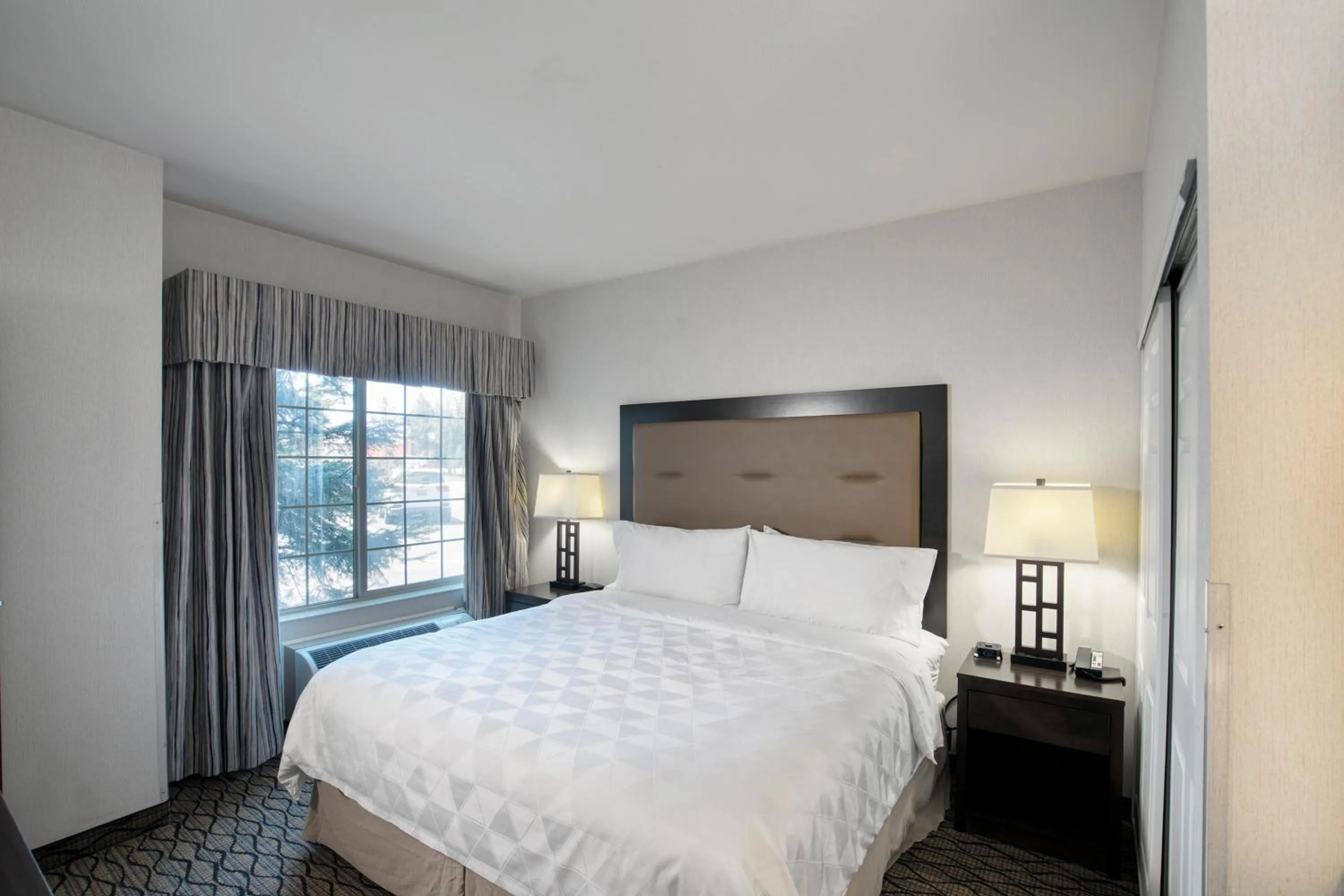 Photo of the whole room, Bed in Holiday Inn West Yellowstone by IHG