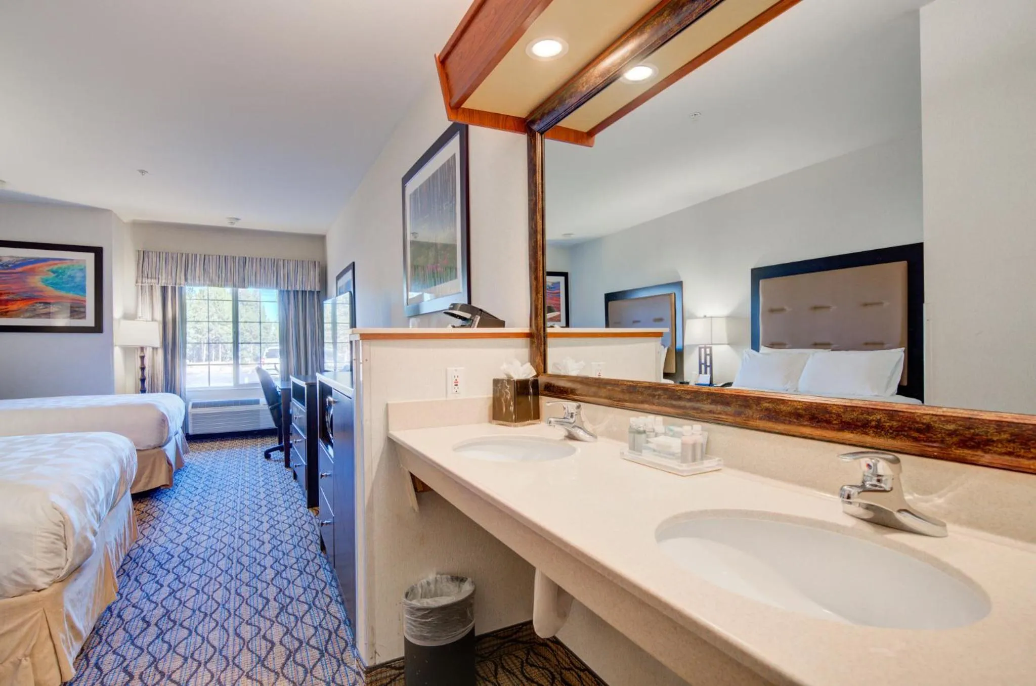 Bathroom, Bed in Holiday Inn West Yellowstone by IHG