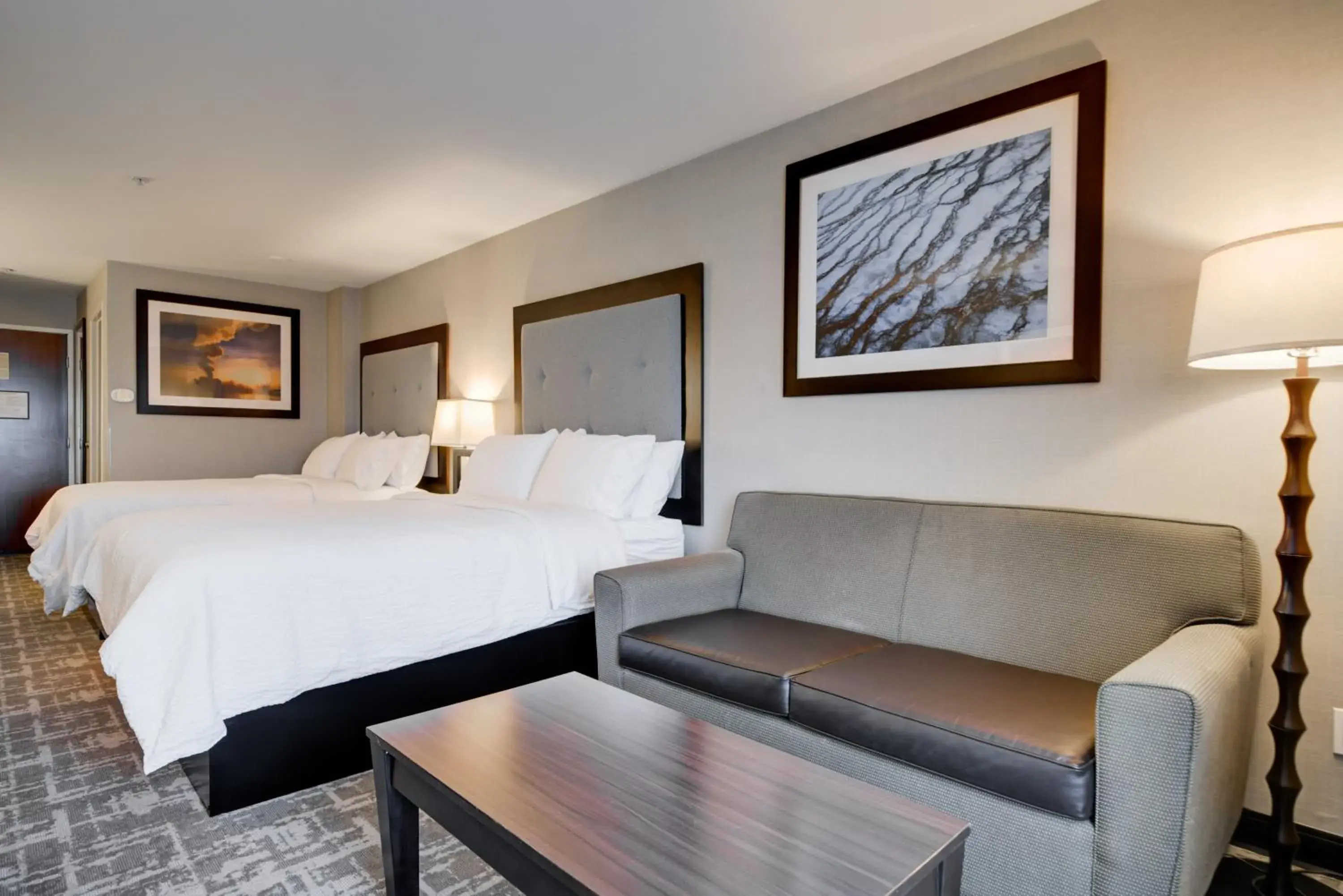 Bed in Holiday Inn West Yellowstone by IHG Bed in Holiday Inn West Yellowstone by IHG