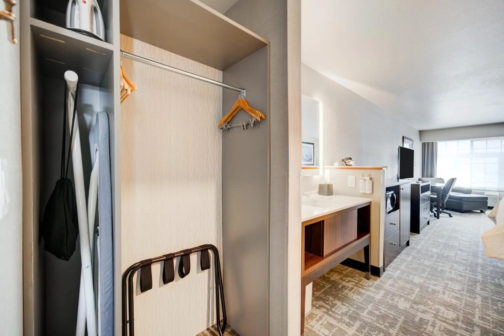 Photo of the whole room in Holiday Inn West Yellowstone by IHG