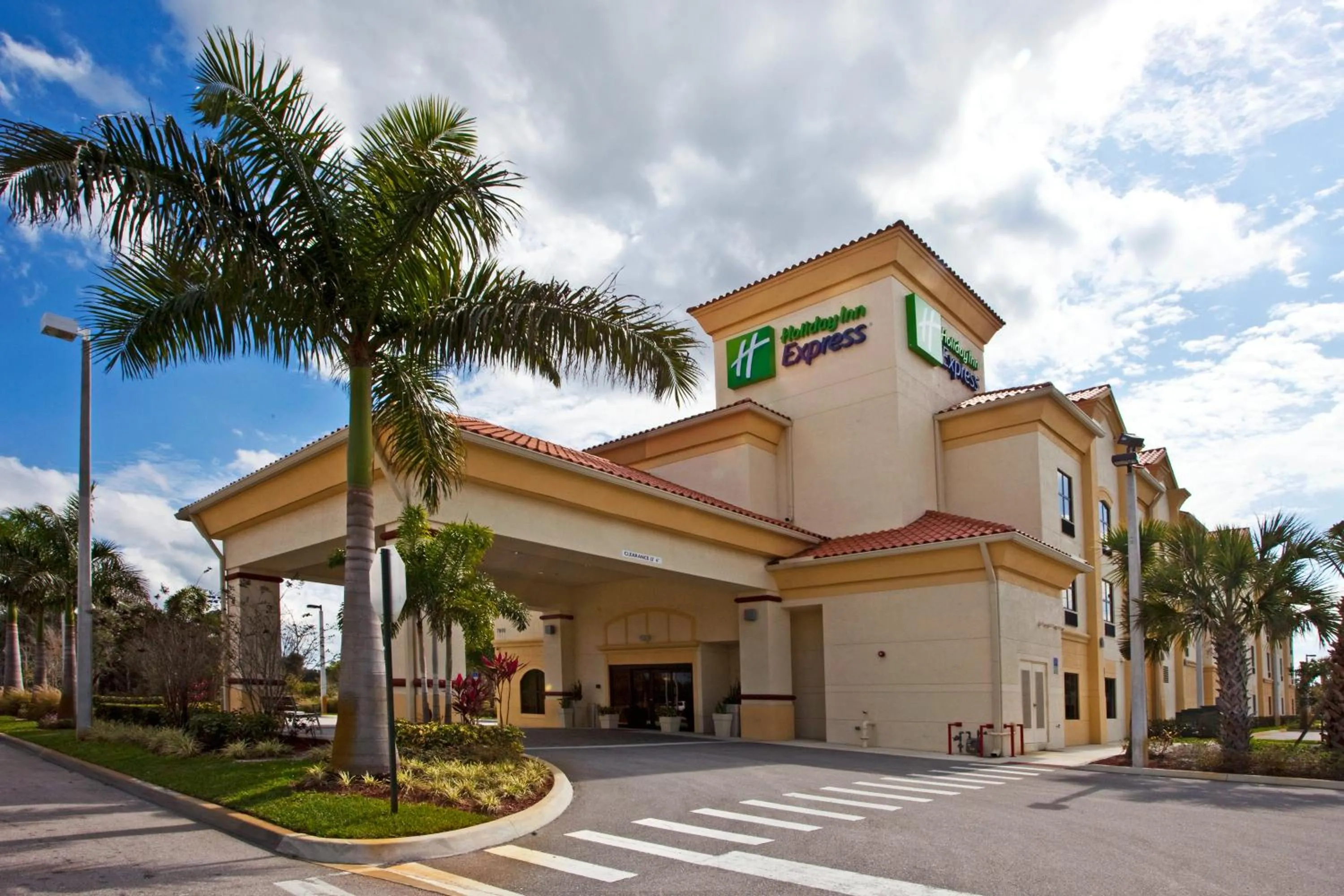 Property building in Holiday Inn Express Stuart by IHG