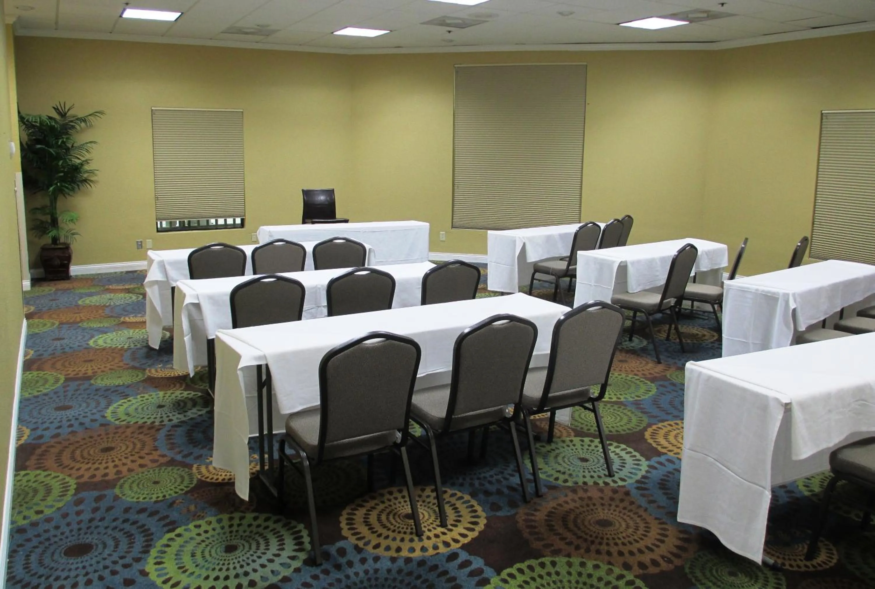 Meeting/conference room in Holiday Inn - Fort Myers - Downtown Area by IHG