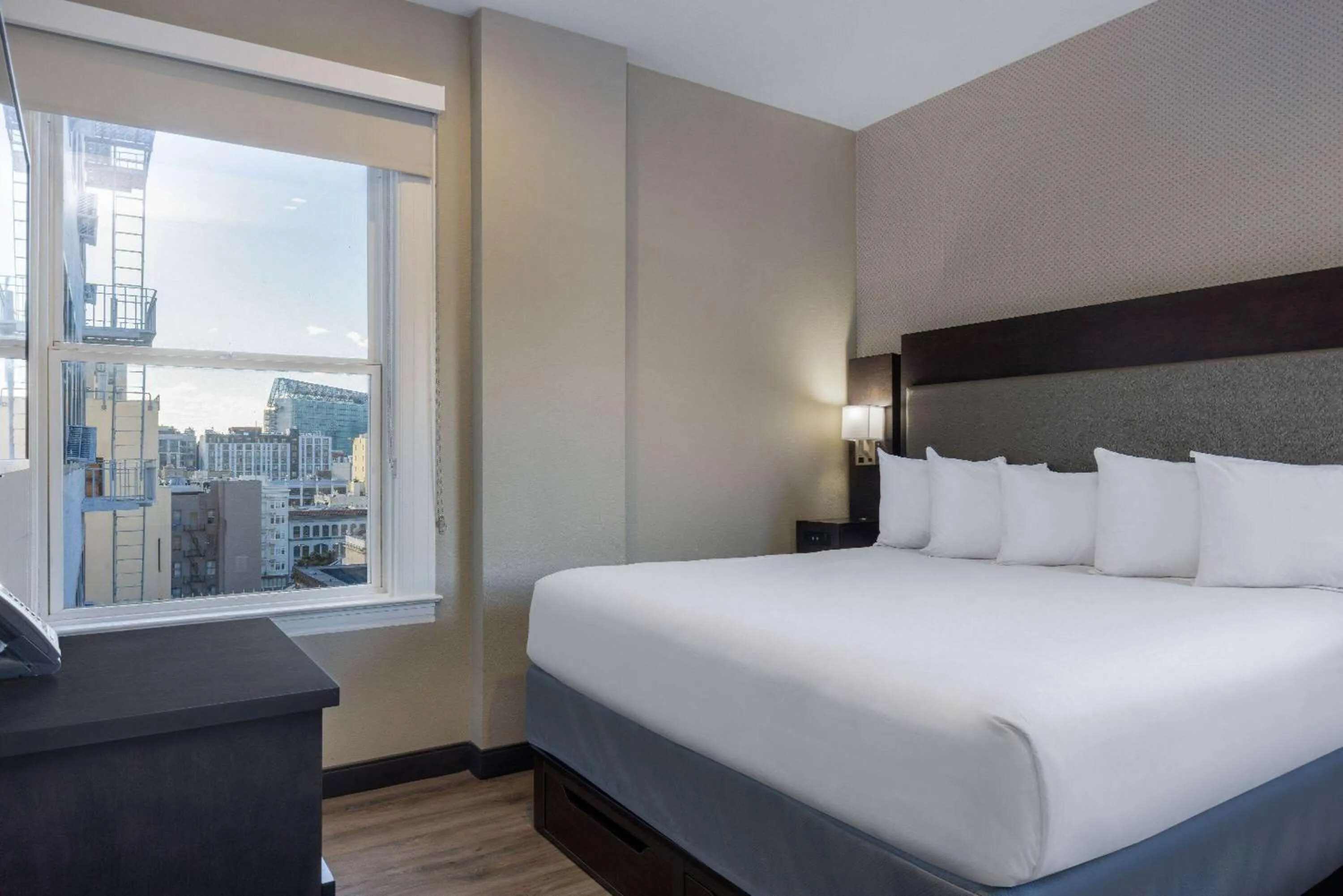 Bed in Super 8 by Wyndham San Francisco/Union Square Area