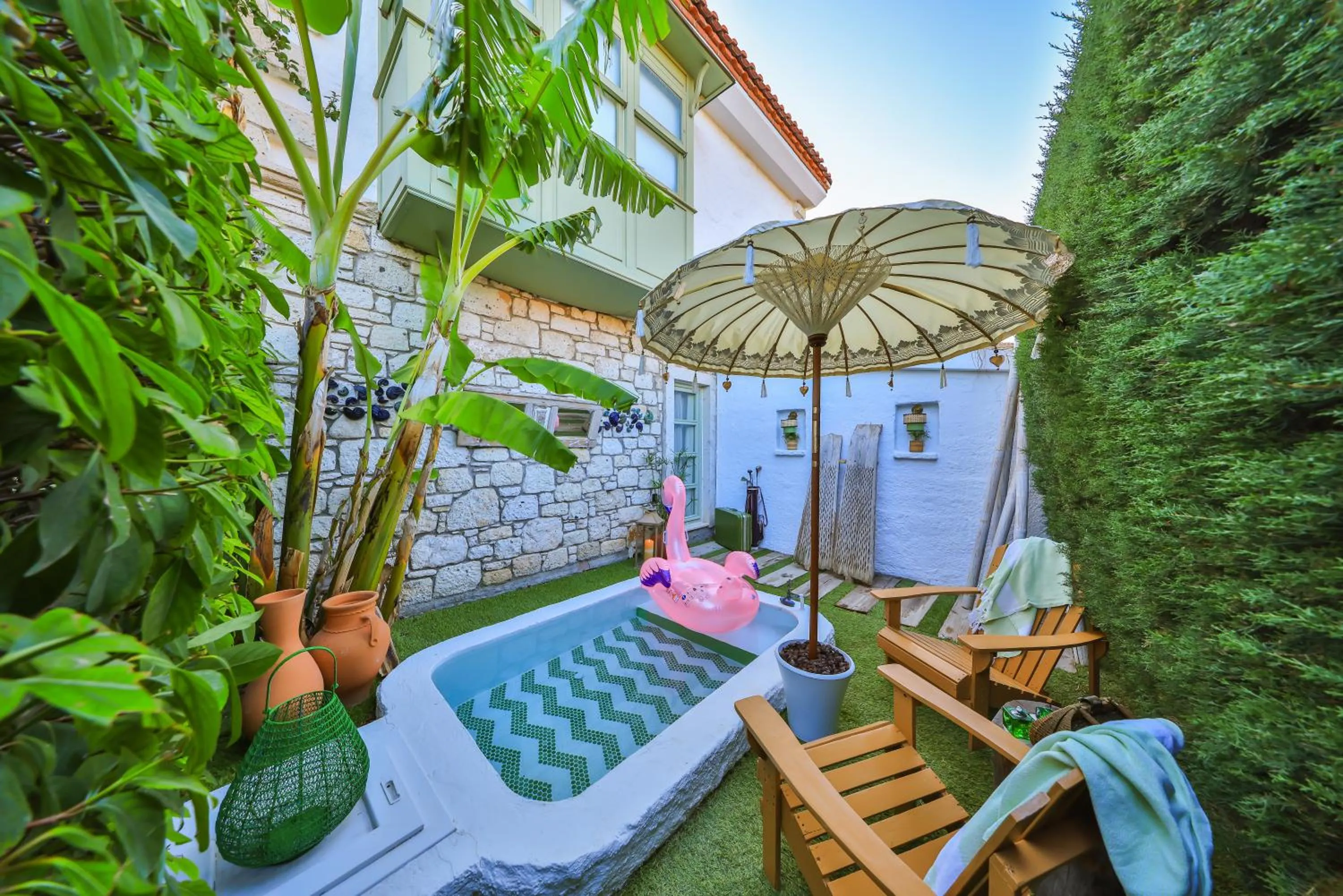 Swimming pool in Palas Alaçatı - Adult Only