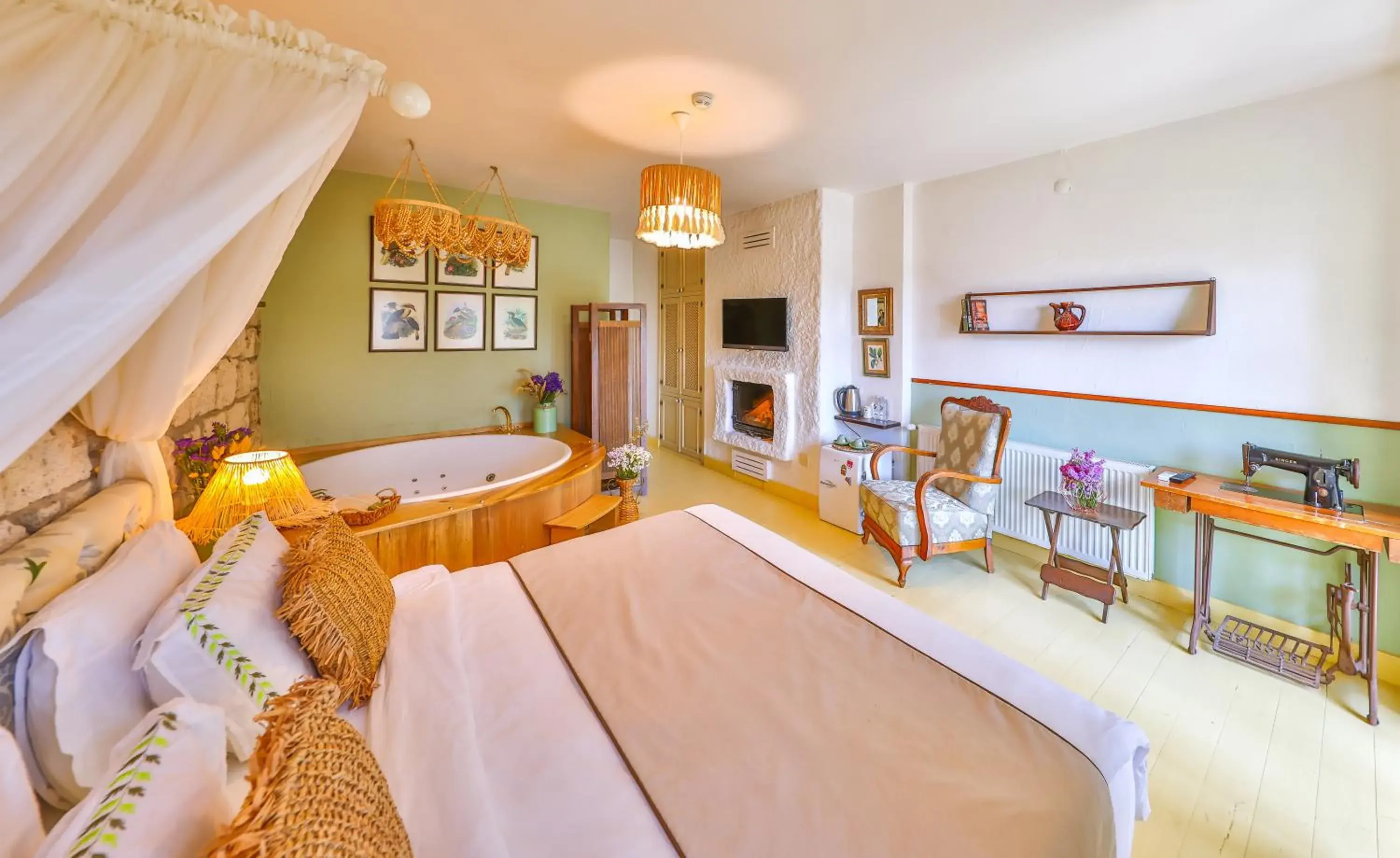 Deluxe Room with Terrace & Fireplace & Jakuzzi in Palas Alaçatı - Adult Only Deluxe Room with Terrace & Fireplace & Jakuzzi in Palas Alaçatı - Adult Only