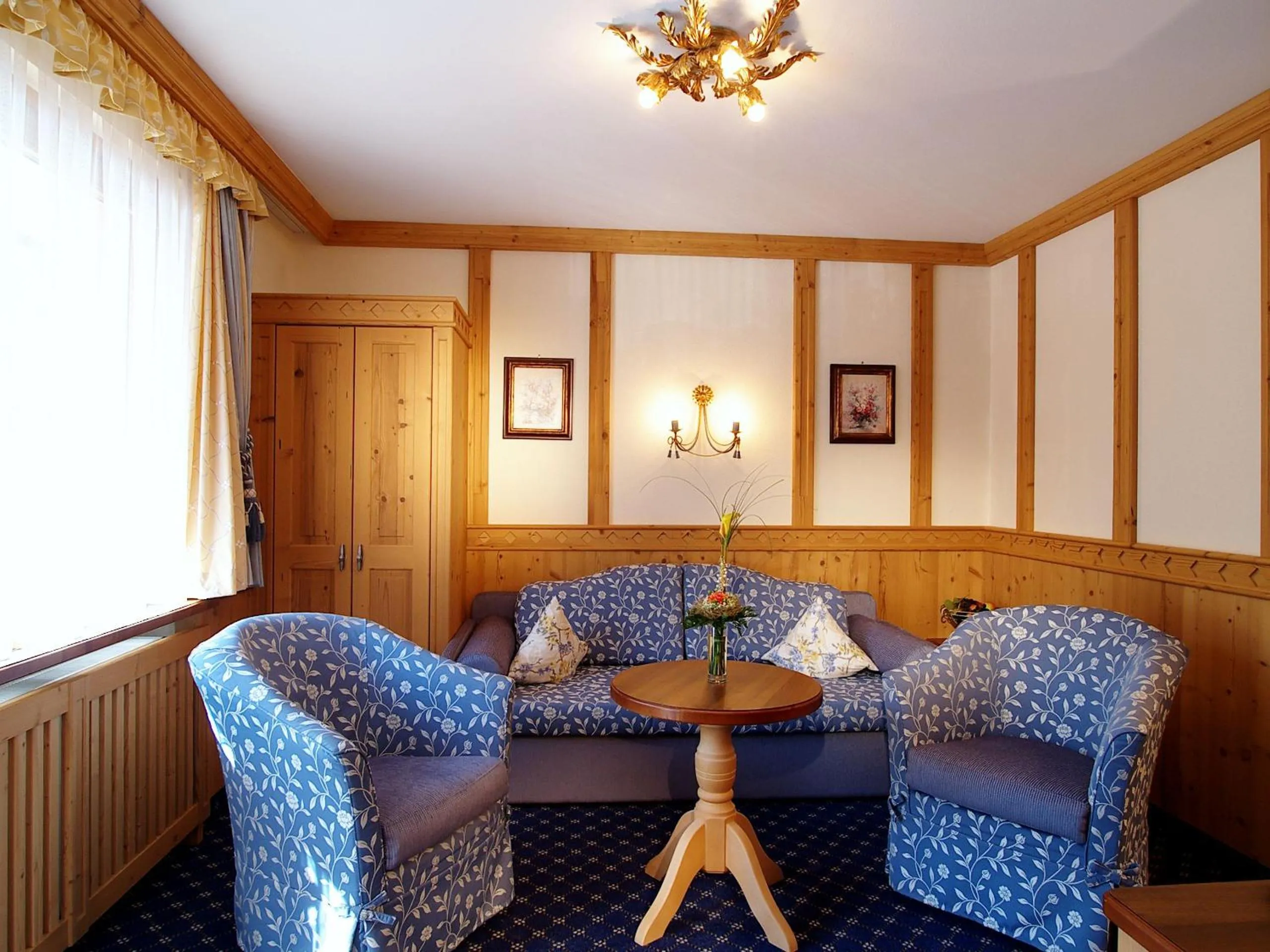 Seating area in Hotel Alpenhof Kristall