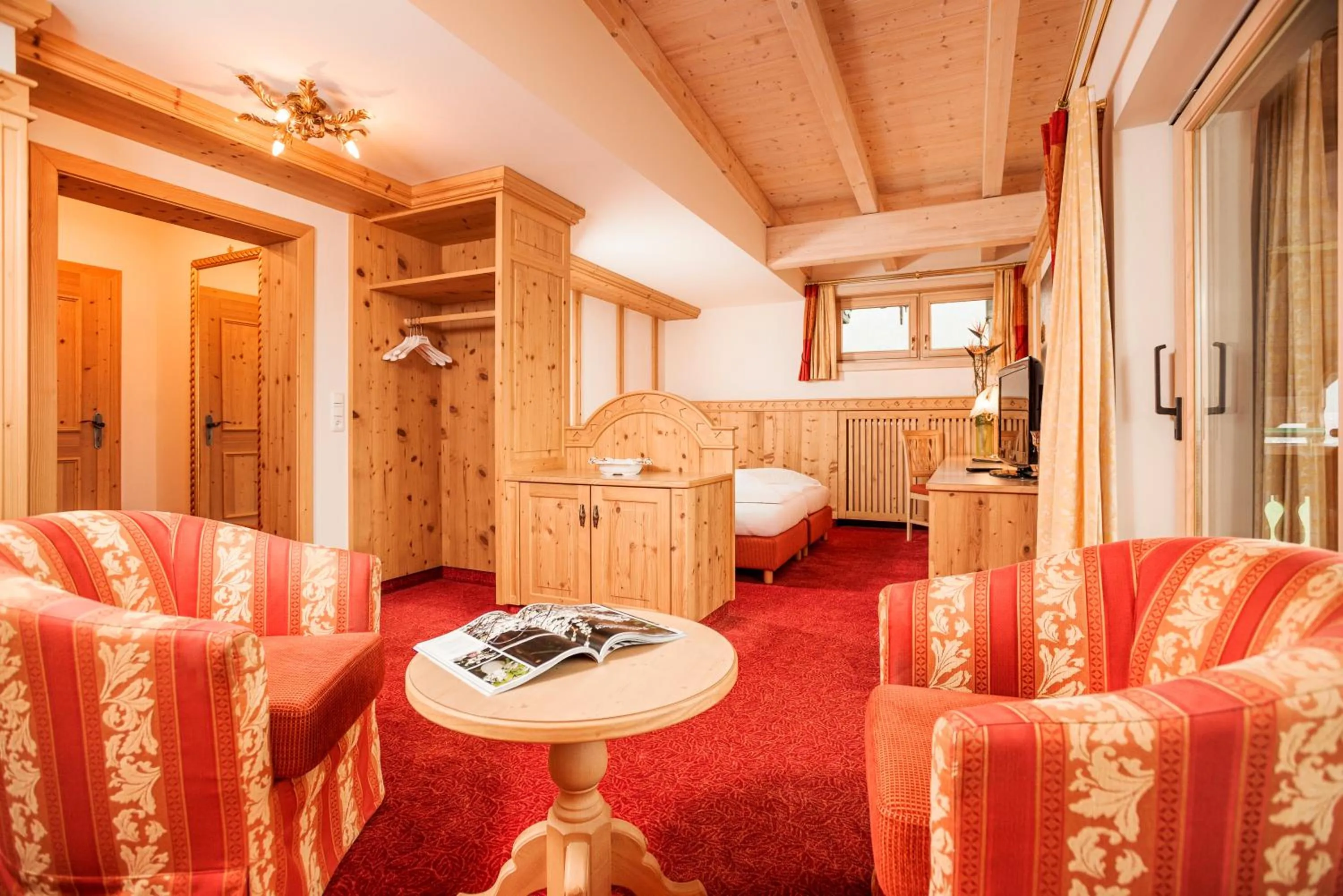 Photo of the whole room in Hotel Alpenhof Kristall