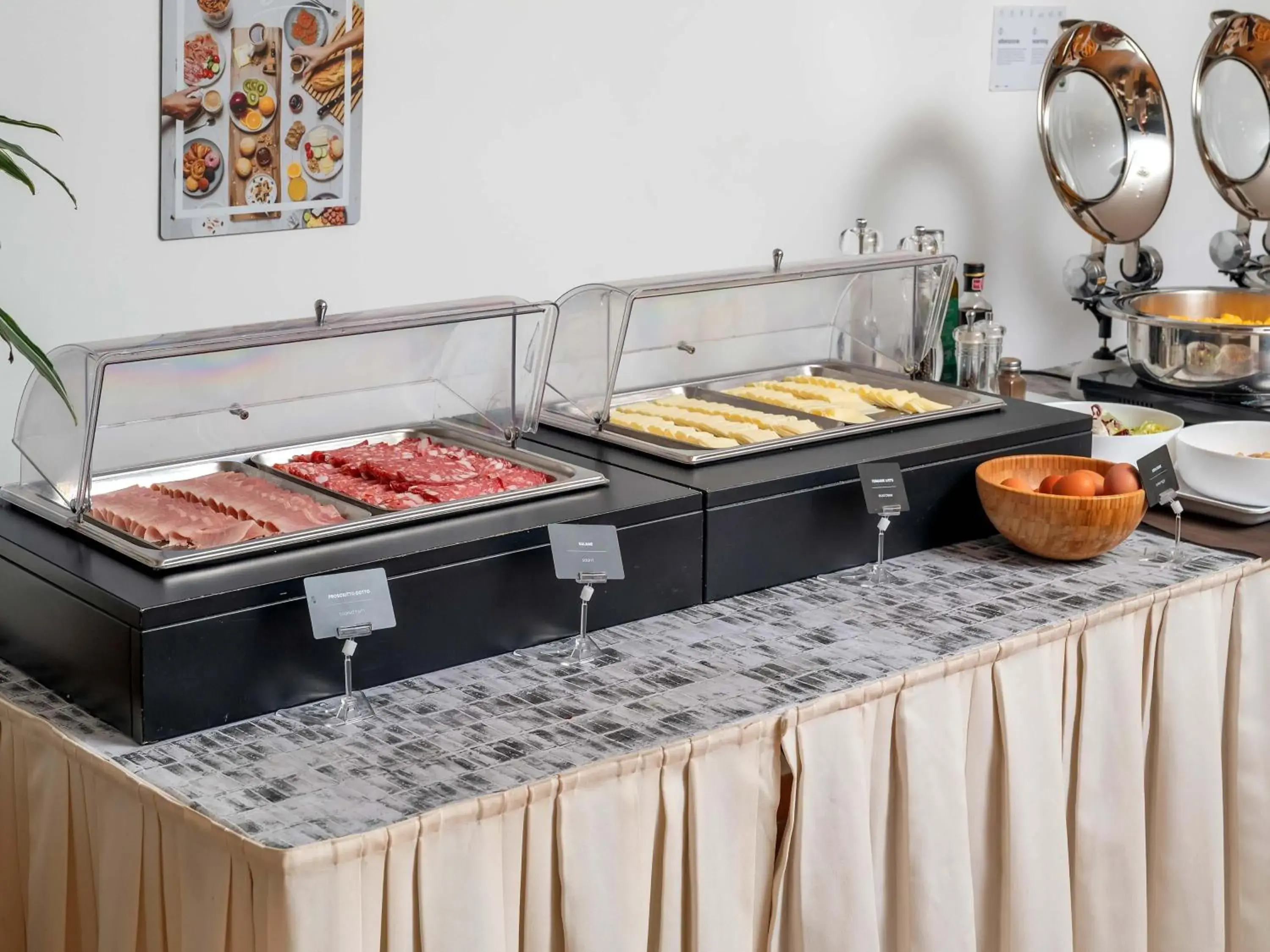 Restaurant/places to eat in B&B HOTEL Calenzano First Restaurant/places to eat in B&B HOTEL Calenzano First