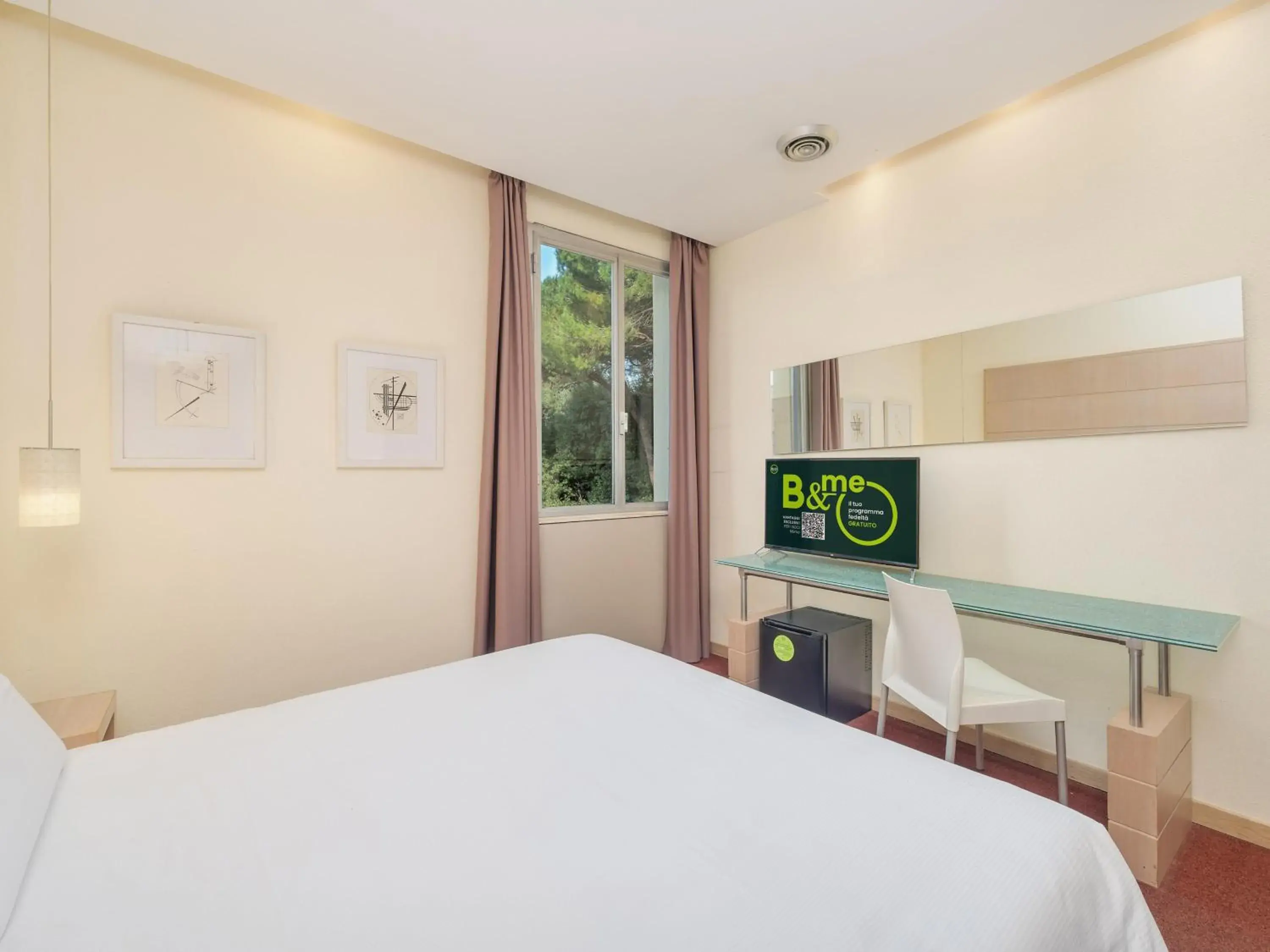 Photo of the whole room, Bed in B&B HOTEL Calenzano First Photo of the whole room, Bed in B&B HOTEL Calenzano First