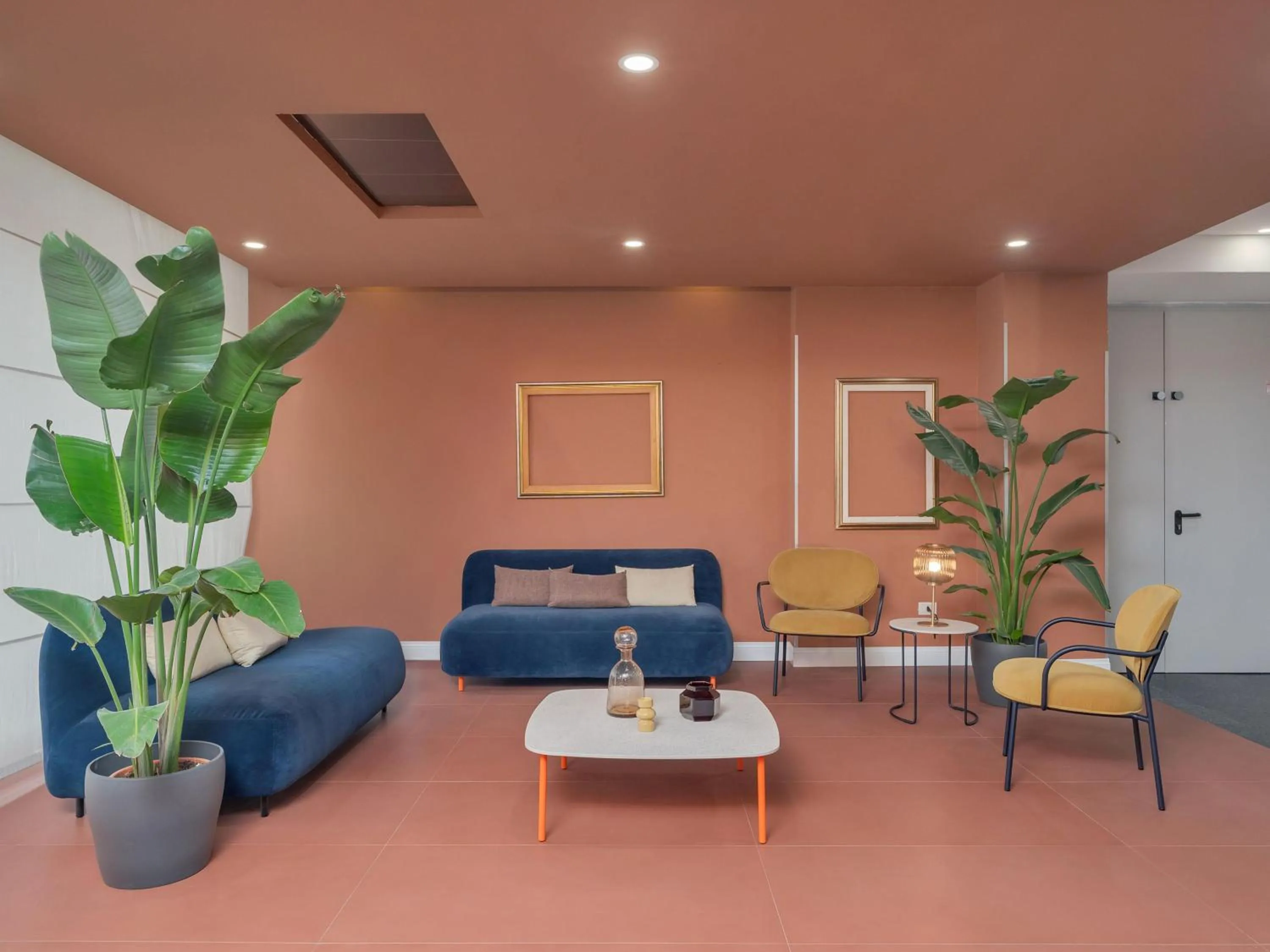 Lobby or reception in B&B HOTEL Calenzano First